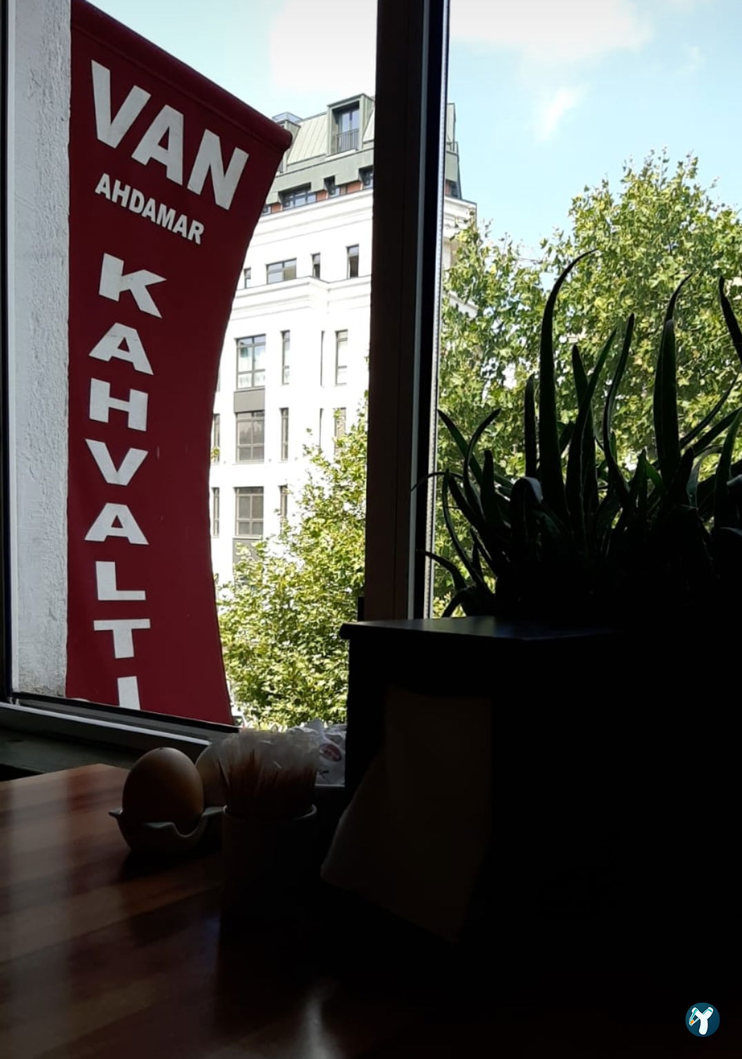 Van Ahtamara Beyoğlu Kahvalti Evi̇ (Turkish Breakfast - Турецкий Завтрак)
