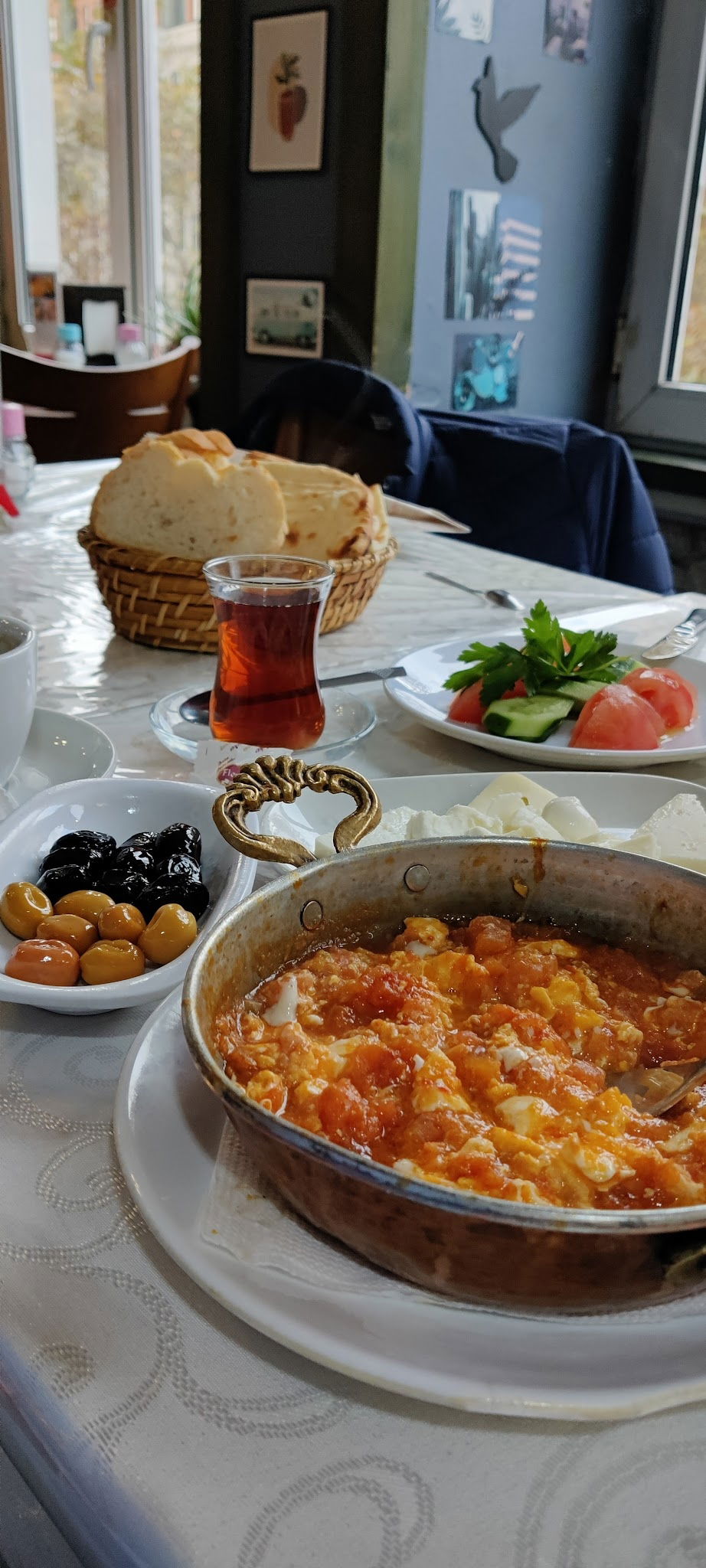 Van Ahtamara Beyoğlu Kahvalti Evi̇ (Turkish Breakfast - Турецкий Завтрак)