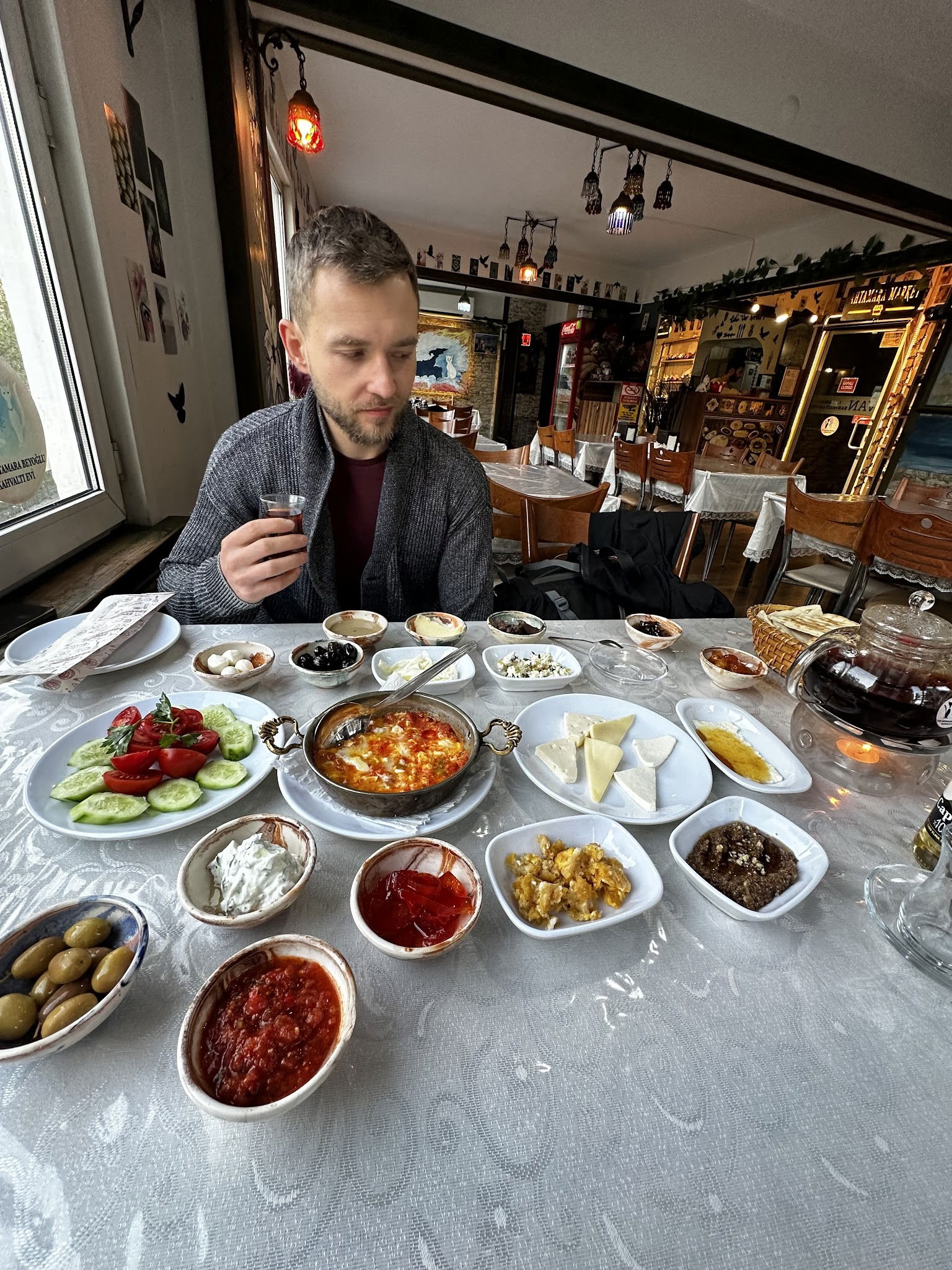 Van Ahtamara Beyoğlu Kahvalti Evi̇ (Turkish Breakfast - Турецкий Завтрак)