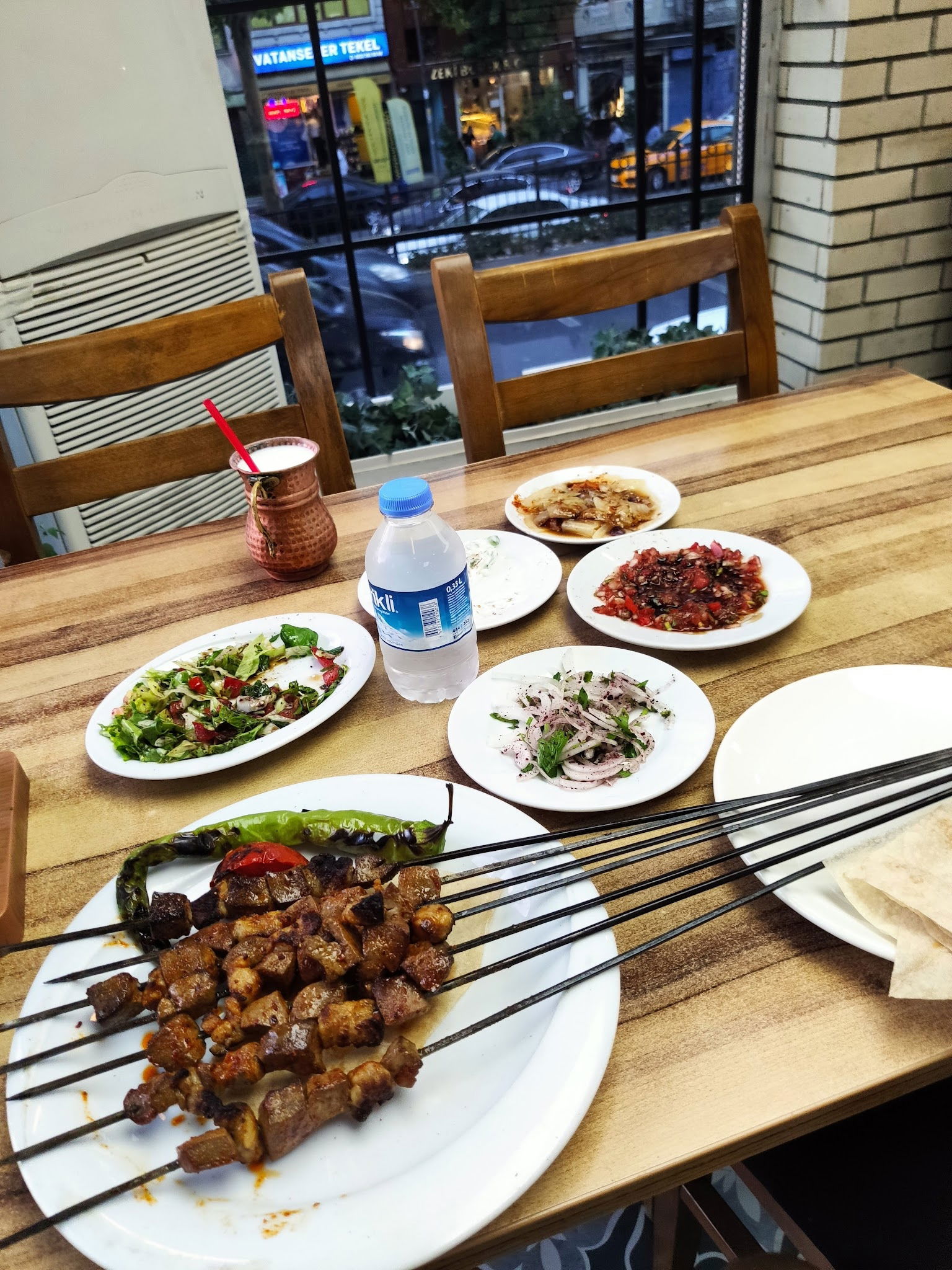 Van Ahtamara Beyoğlu Kahvalti Evi̇ (Turkish Breakfast - Турецкий Завтрак)