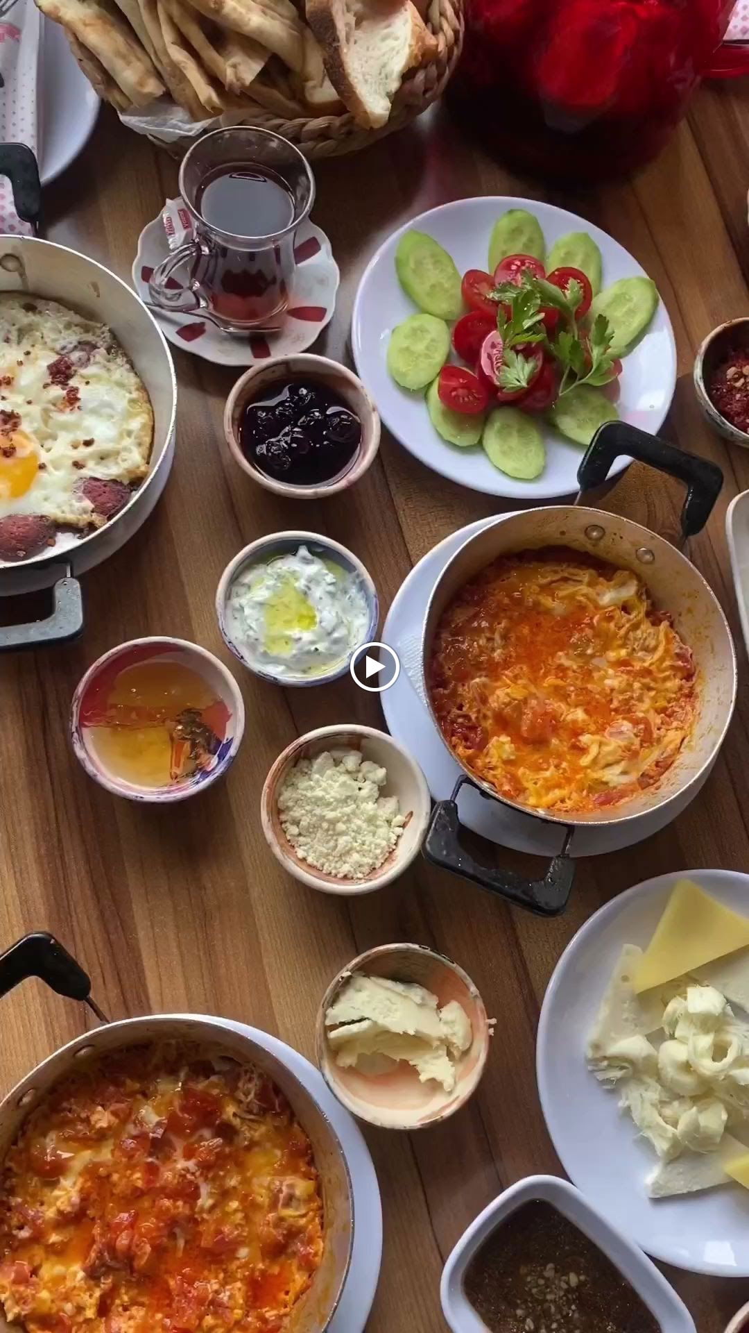 Van Ahtamara Beyoğlu Kahvalti Evi̇ (Turkish Breakfast - Турецкий Завтрак)