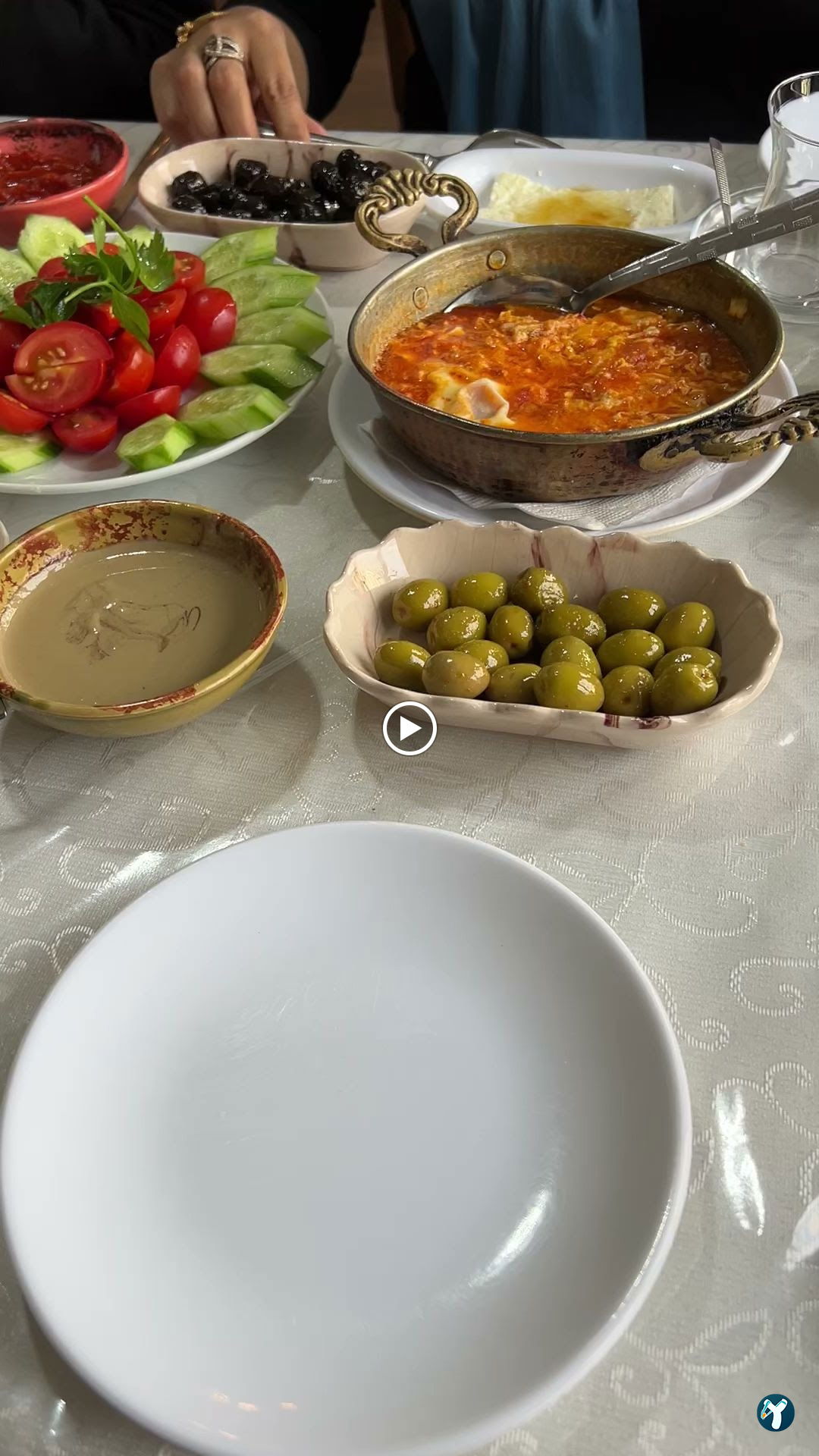 Van Ahtamara Beyoğlu Kahvalti Evi̇ (Turkish Breakfast - Турецкий Завтрак)