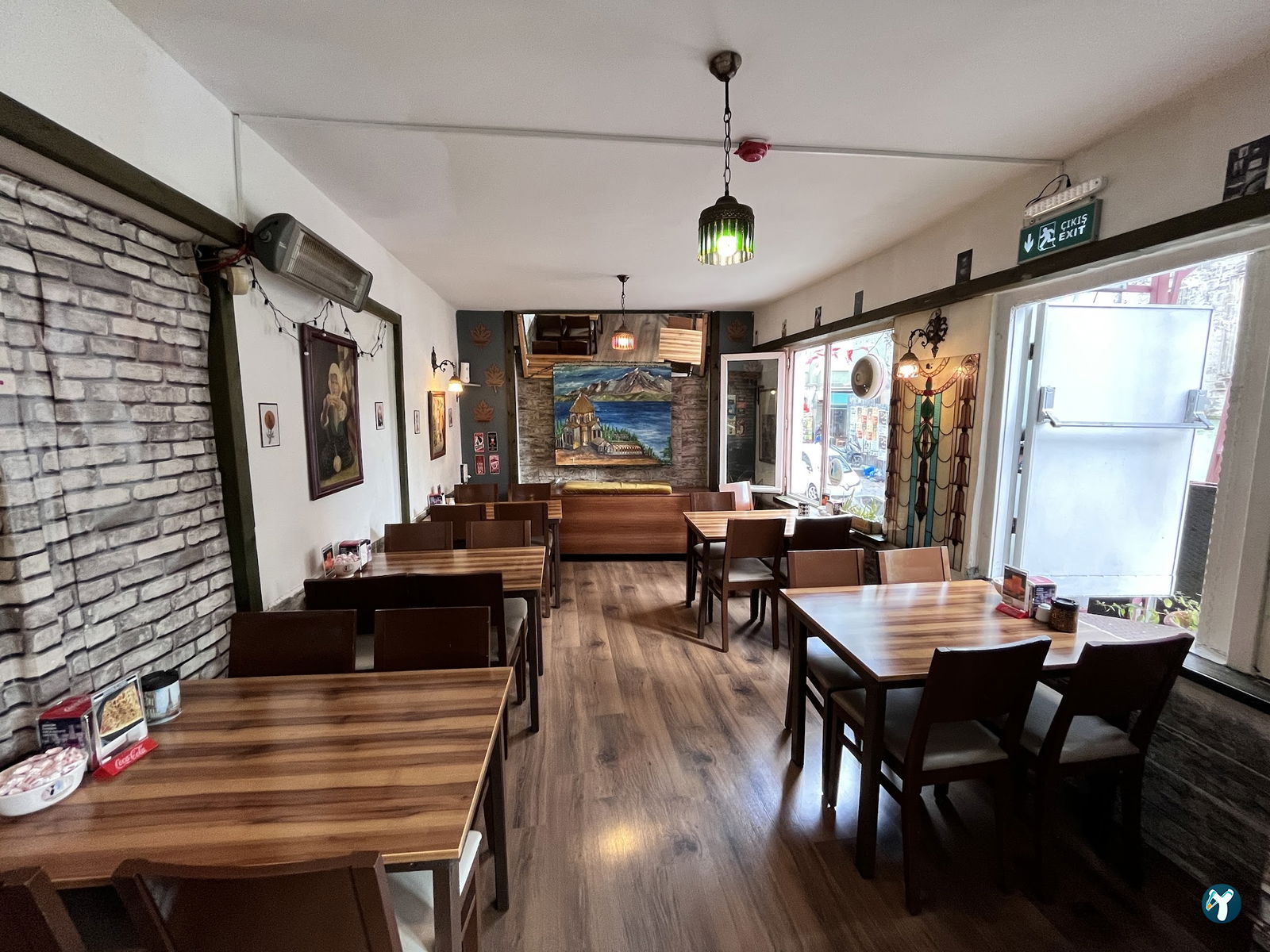 Van Ahtamara Beyoğlu Kahvalti Evi̇ (Turkish Breakfast - Турецкий Завтрак)