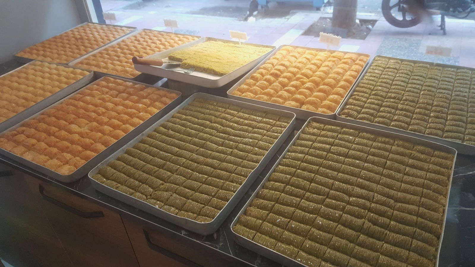 Akmanzade Baklavaları Manisa