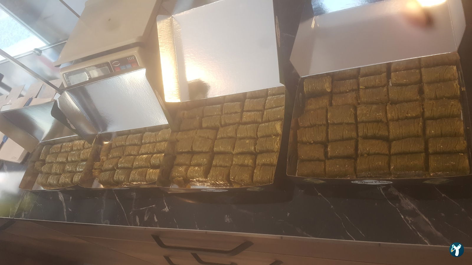 Akmanzade Baklavaları Manisa