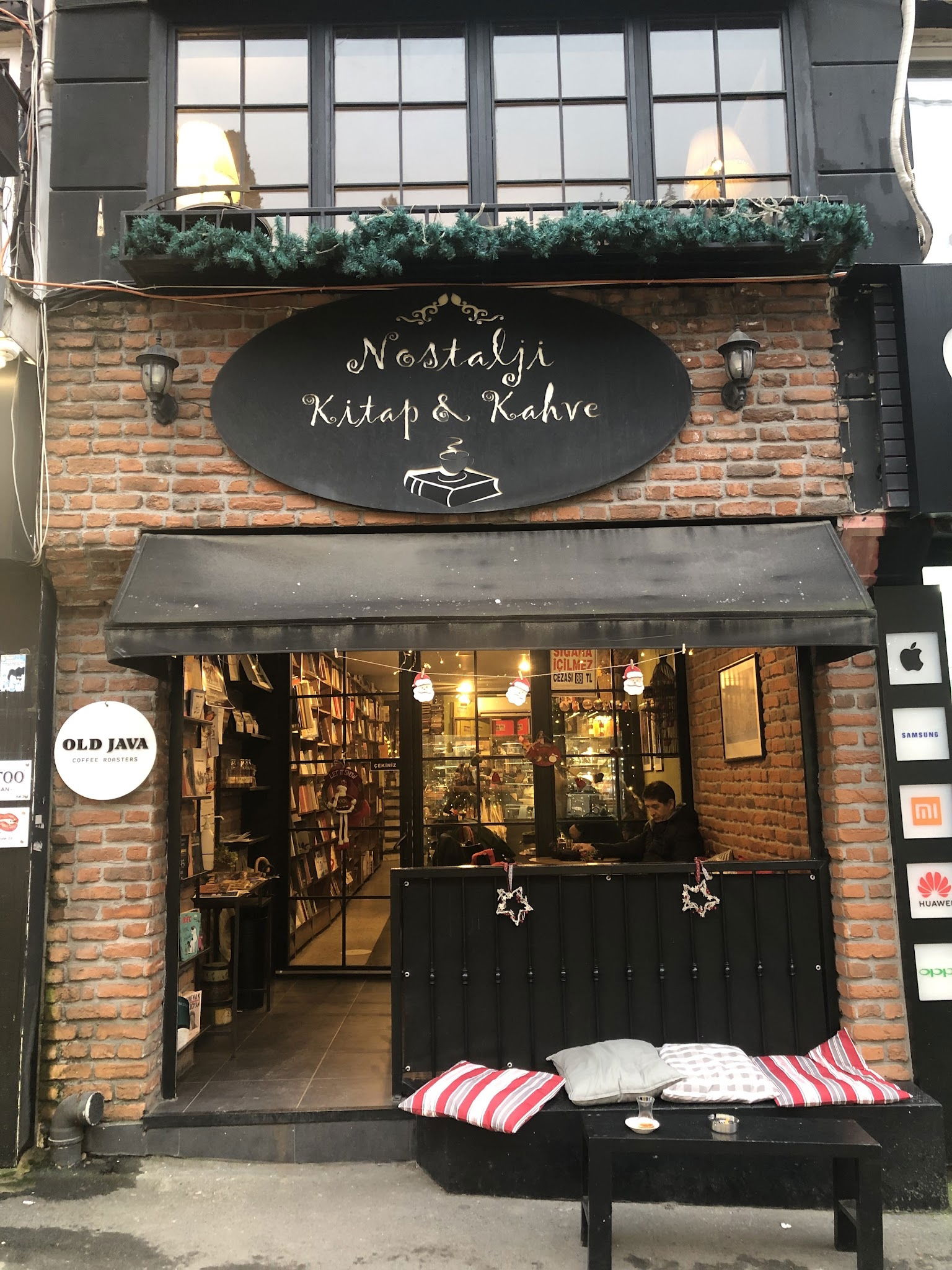 Nostalji Kitap Cafe