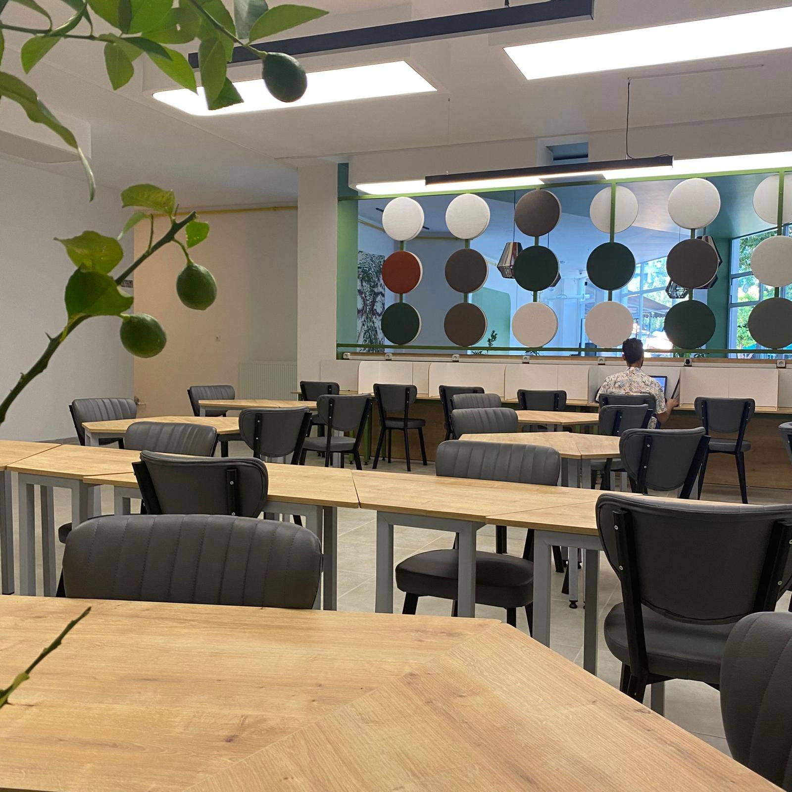 Opus Kütüphane Kafe Ve Deneme Merkezi