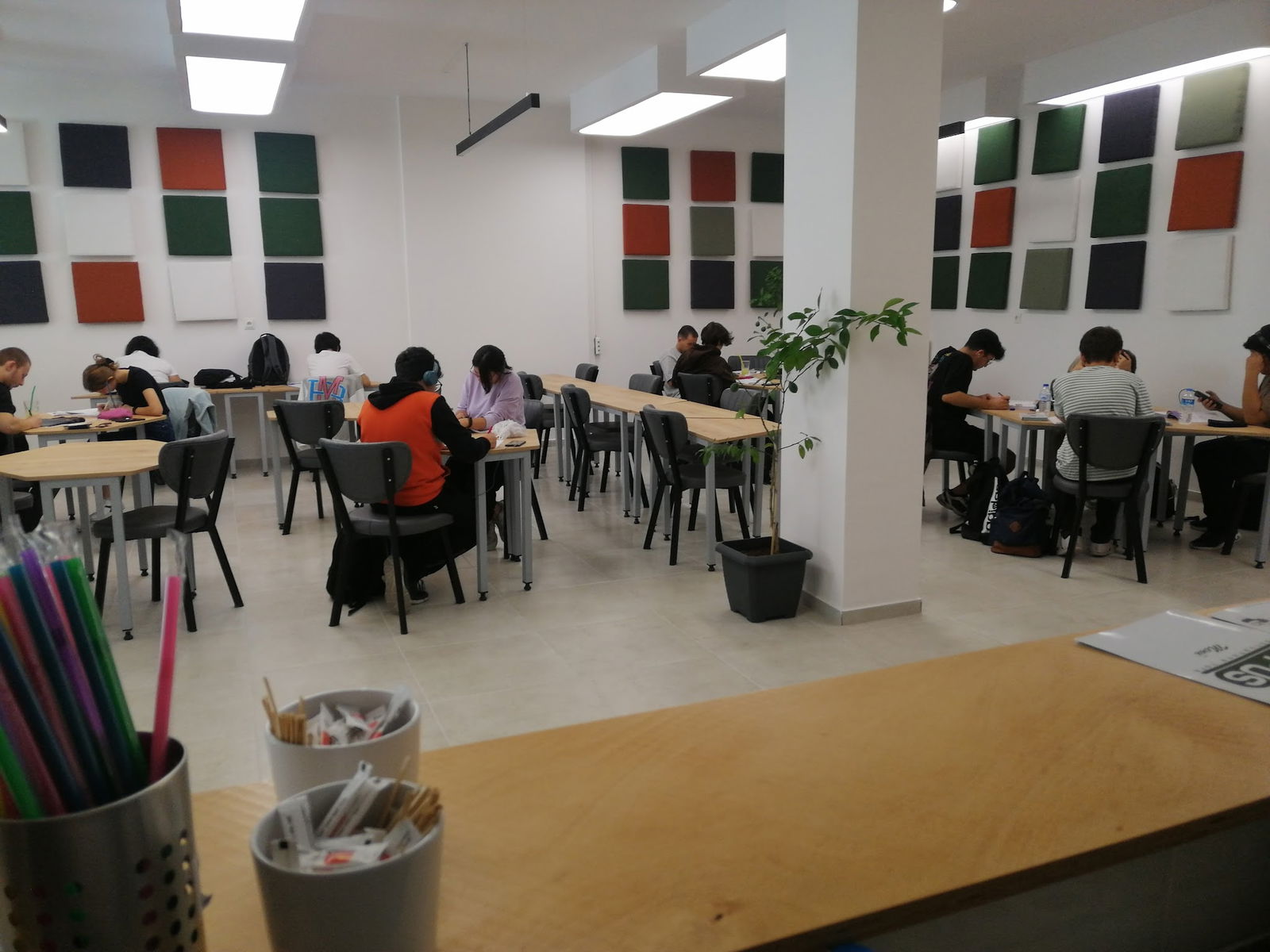 Opus Kütüphane Kafe Ve Deneme Merkezi