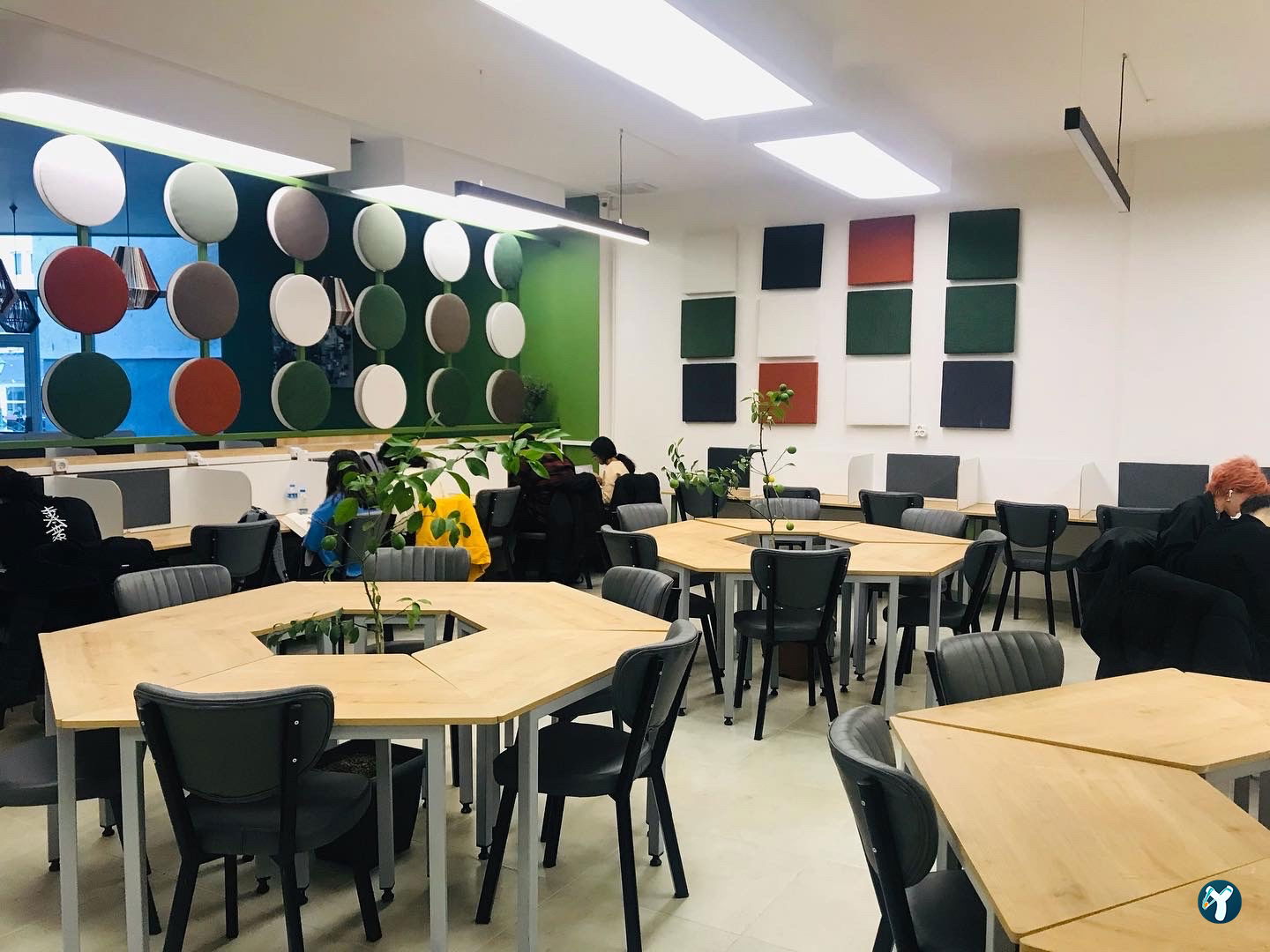 Opus Kütüphane Kafe Ve Deneme Merkezi