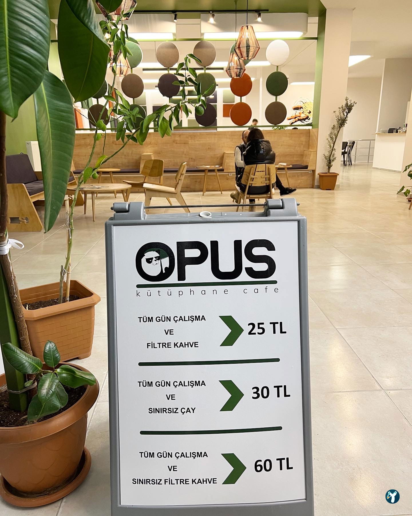 Opus Kütüphane Kafe Ve Deneme Merkezi