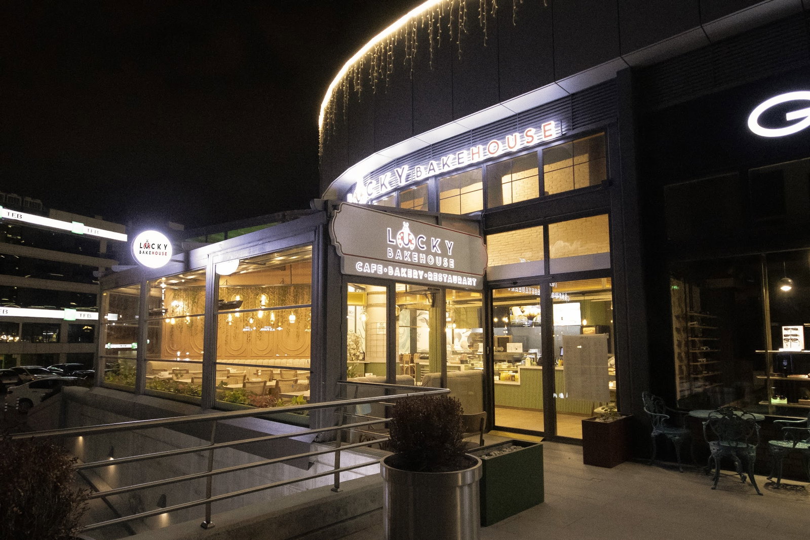 Lucky Bakehouse