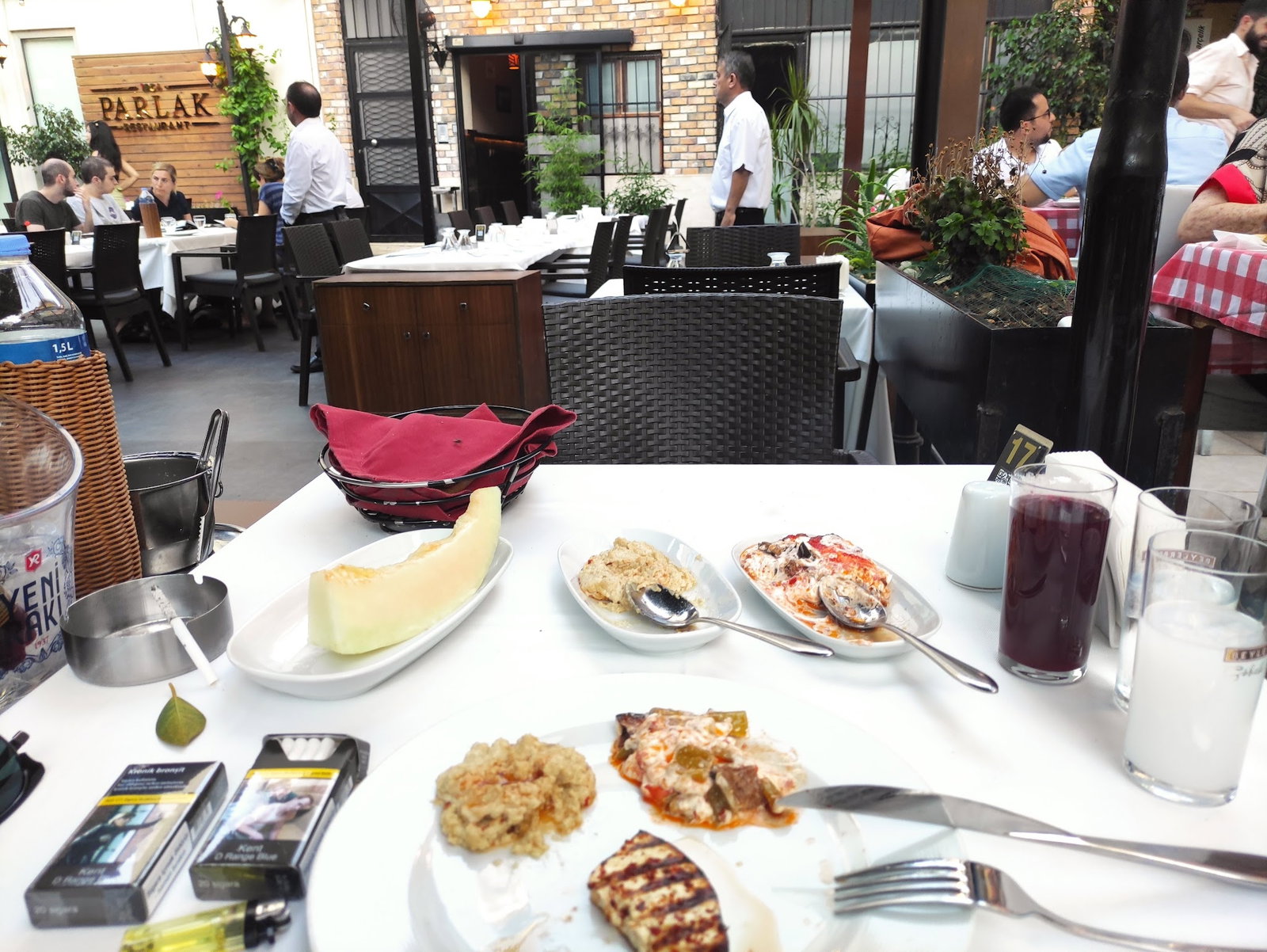 Parlak Restaurant