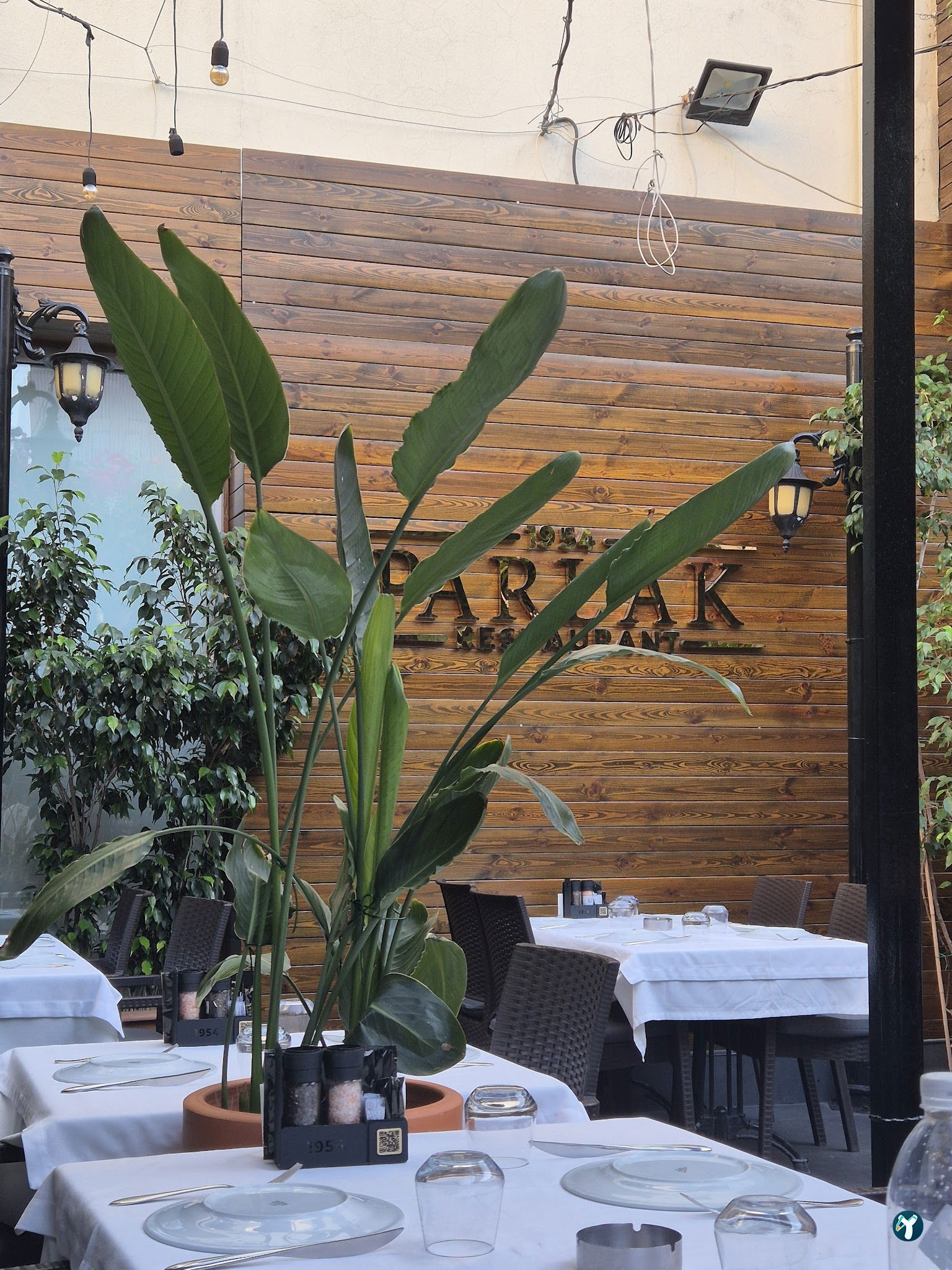 Parlak Restaurant