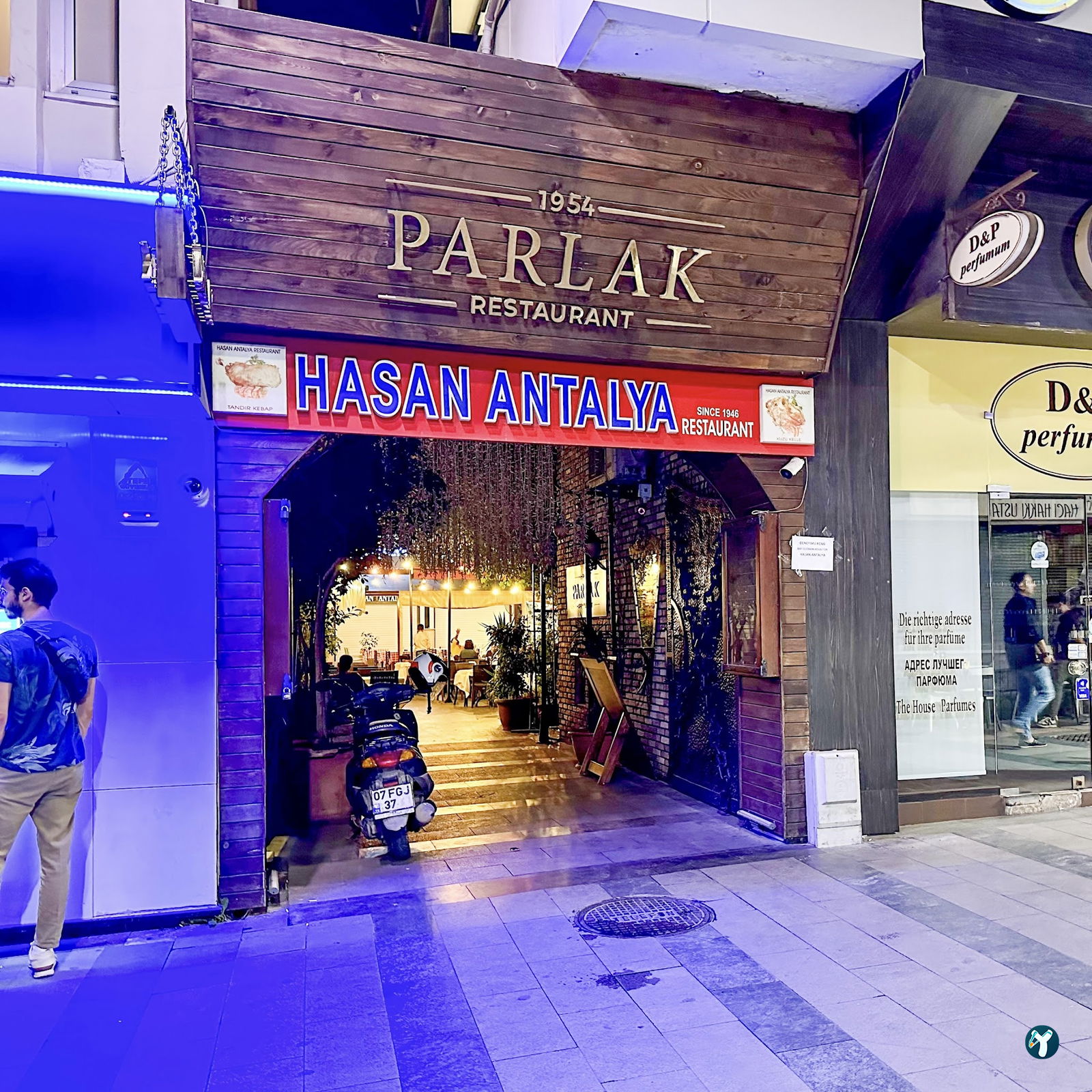 Parlak Restaurant