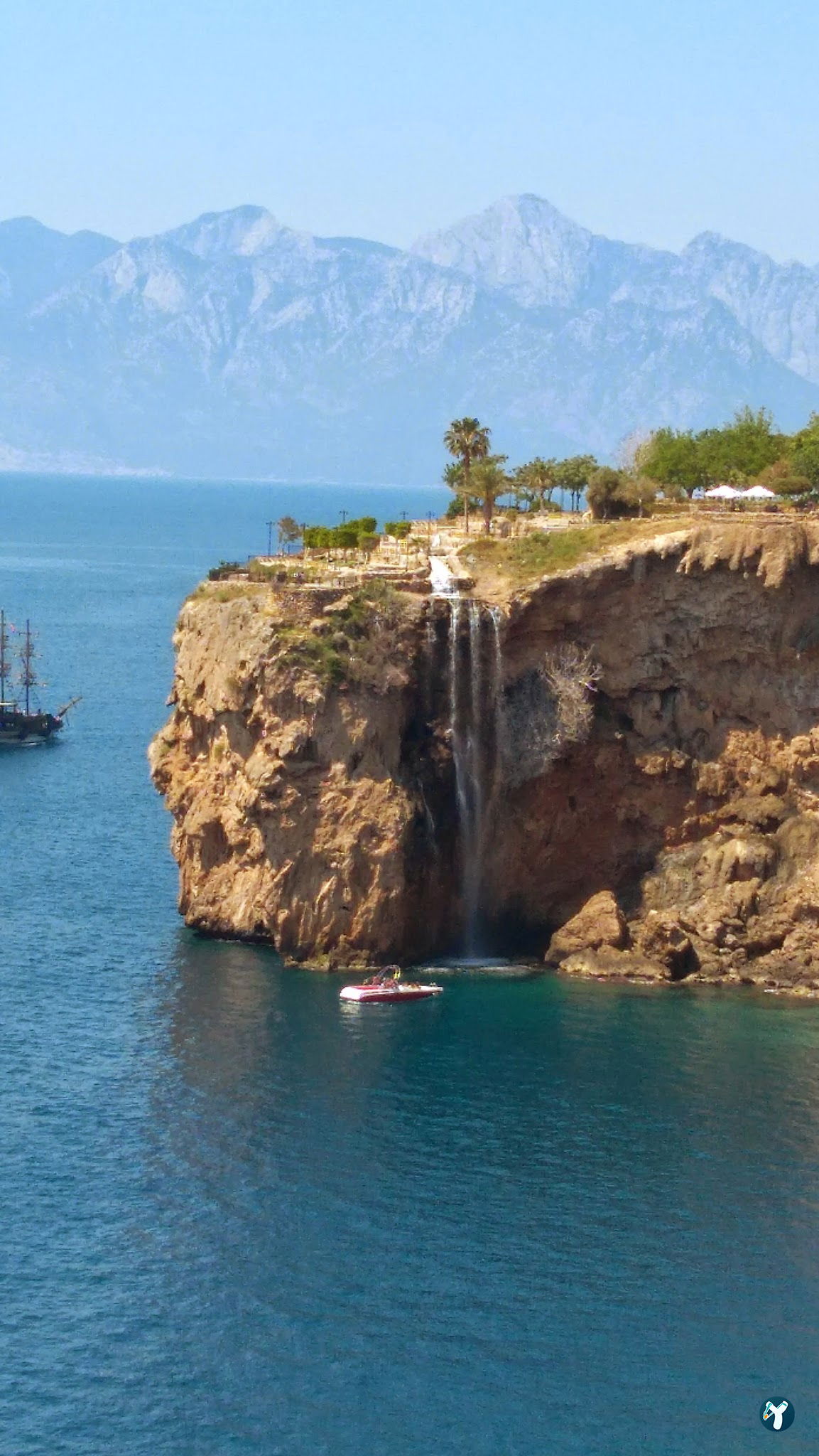 Parlak Restaurant