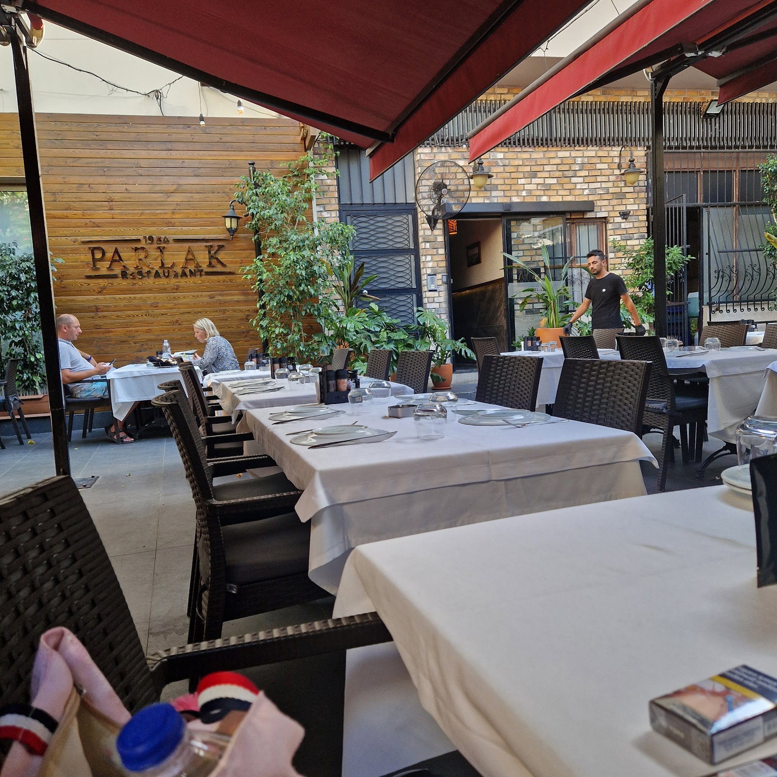 Parlak Restaurant