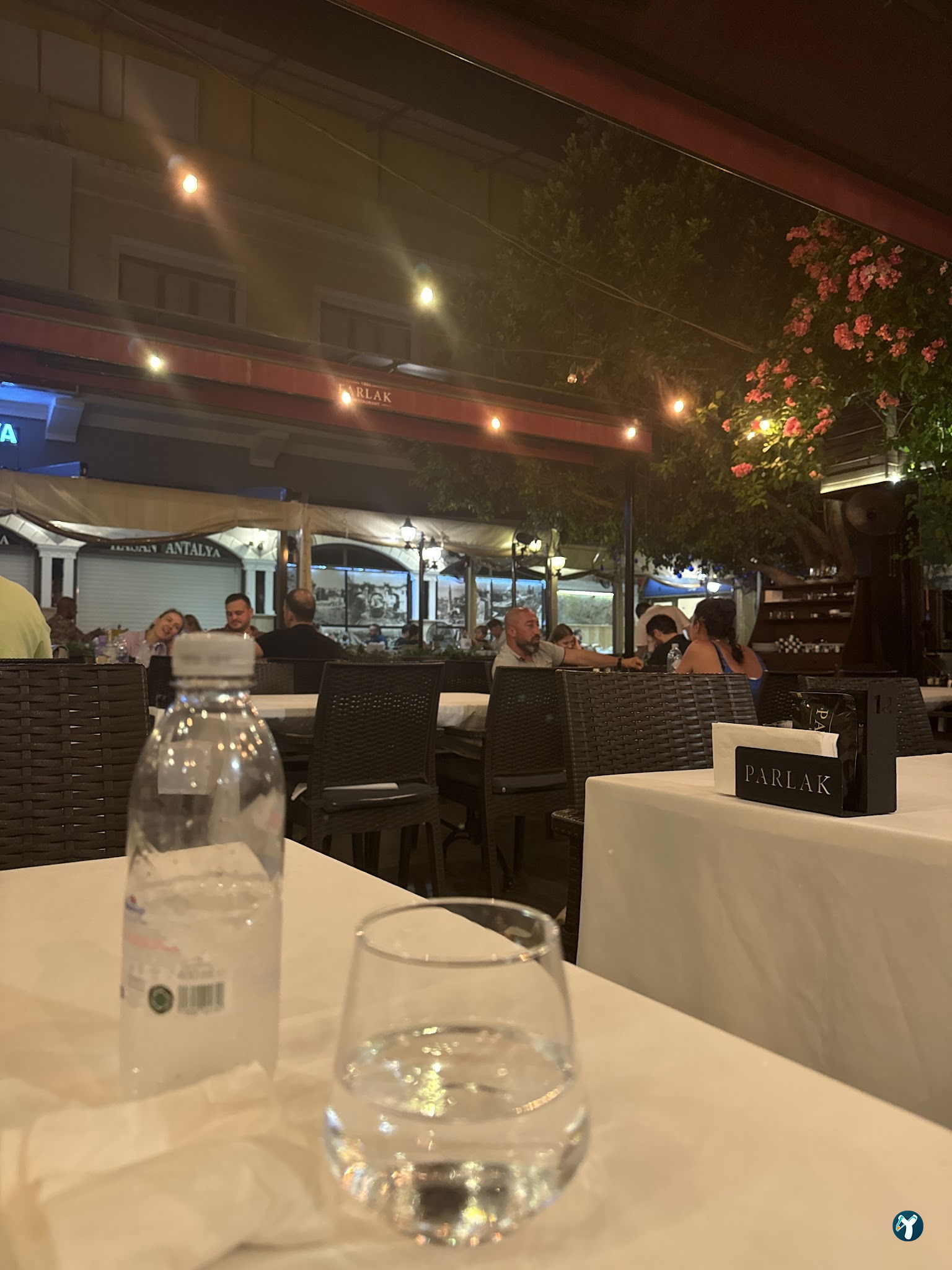 Parlak Restaurant