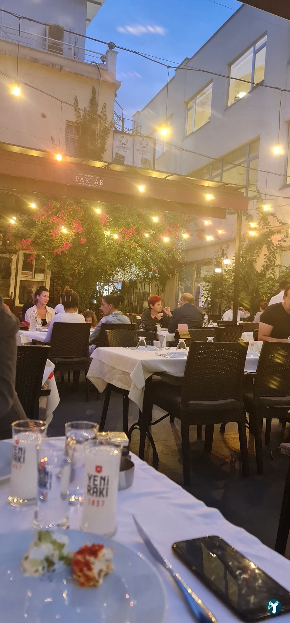 Parlak Restaurant