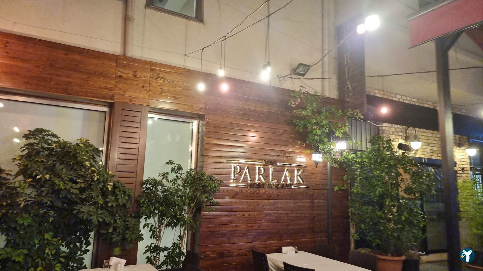 Parlak Restaurant