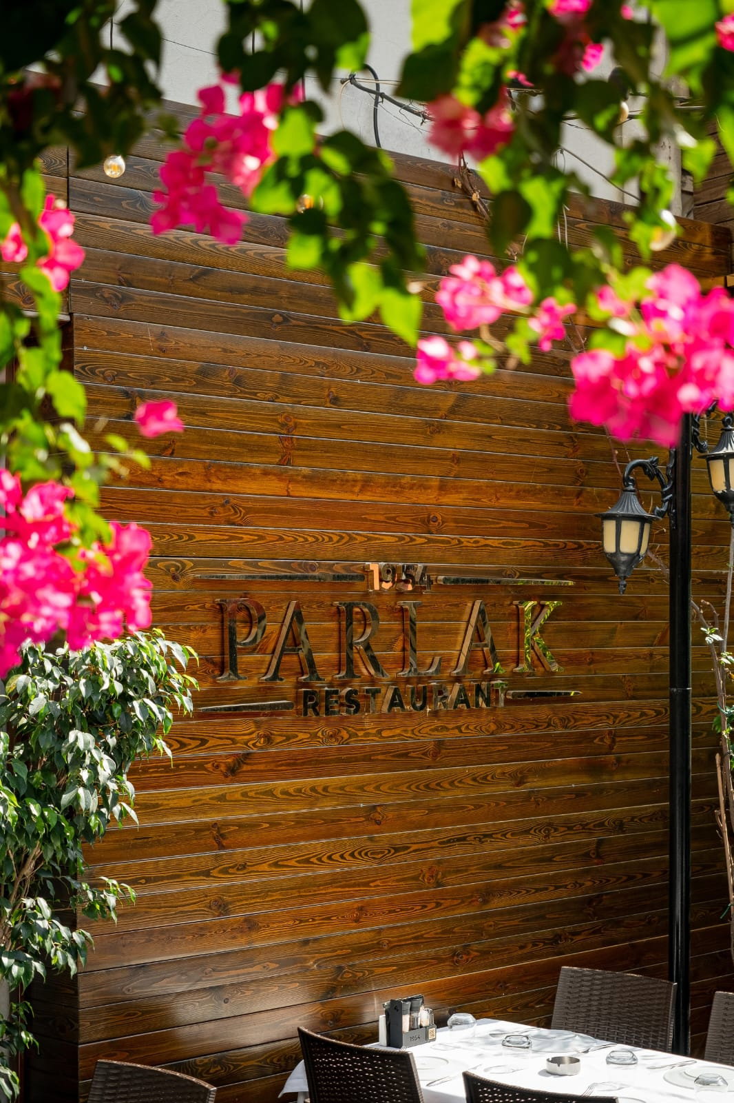 Parlak Restaurant