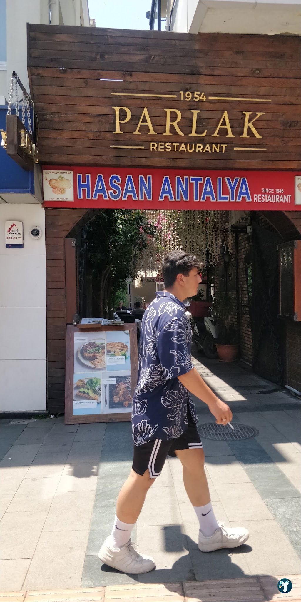 Parlak Restaurant