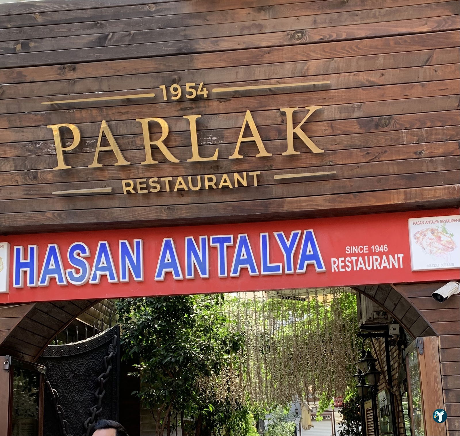 Parlak Restaurant