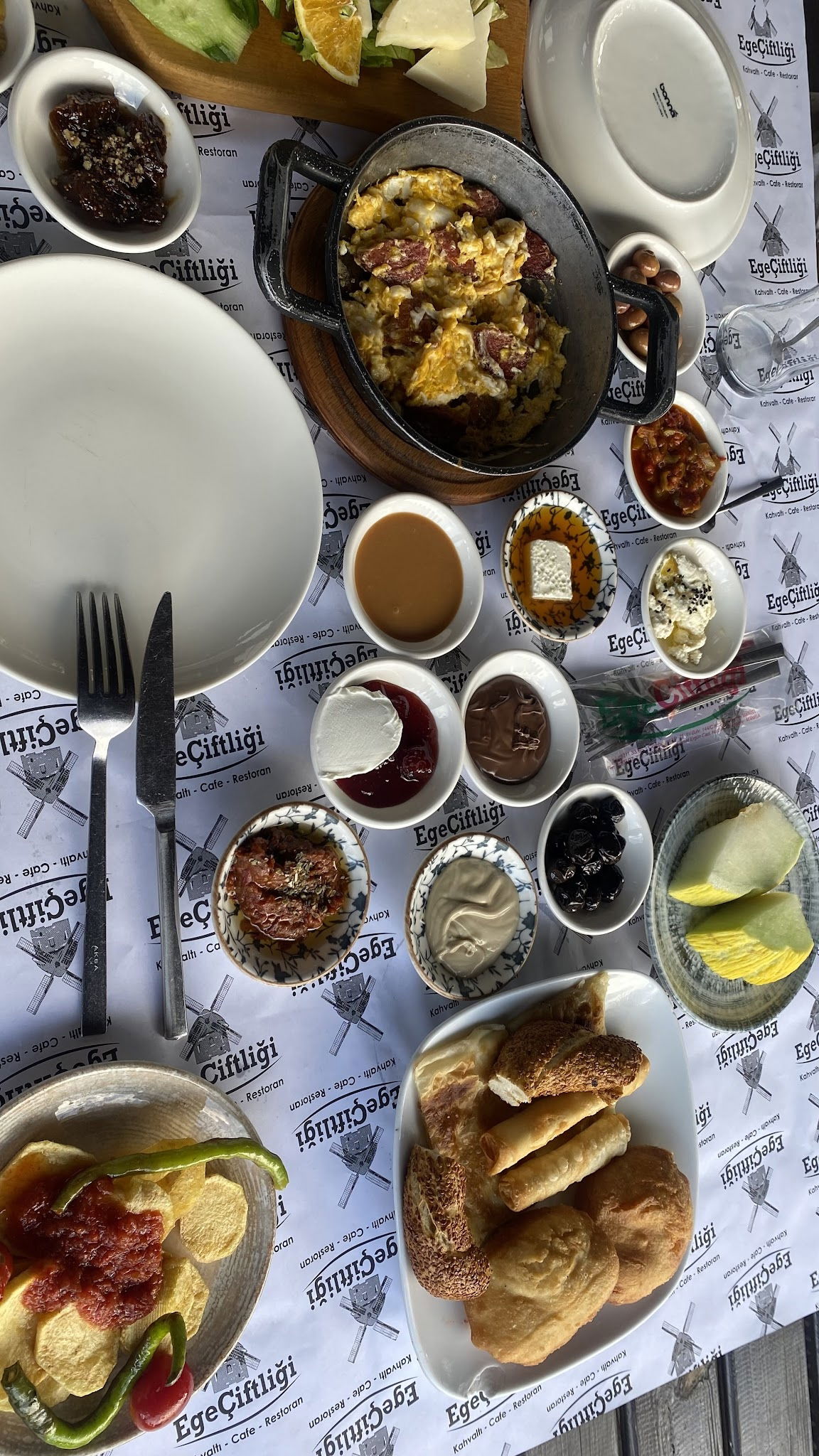 Ege Çiftliği Restoran & Şarküteri