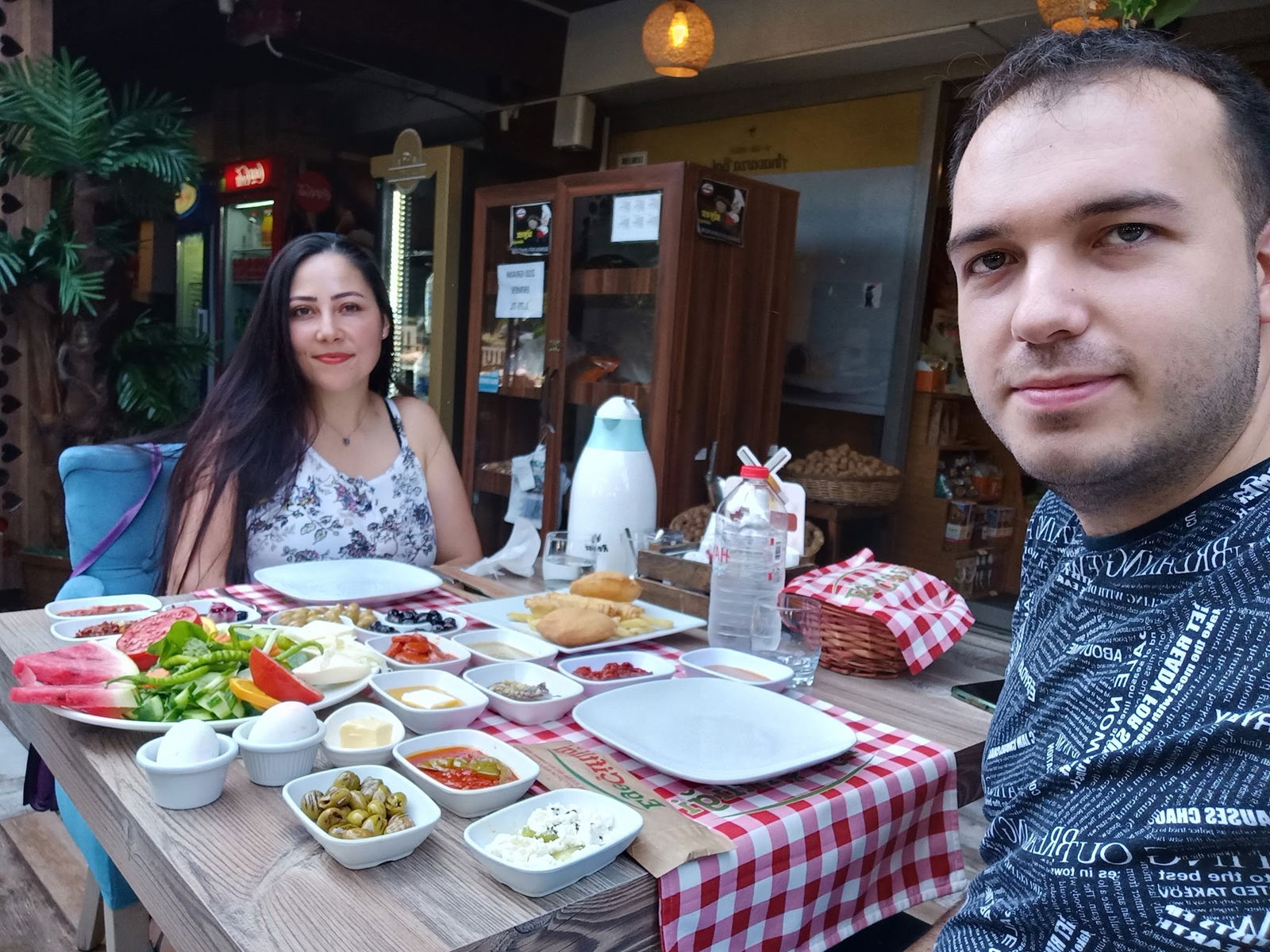 Ege Çiftliği Restoran & Şarküteri