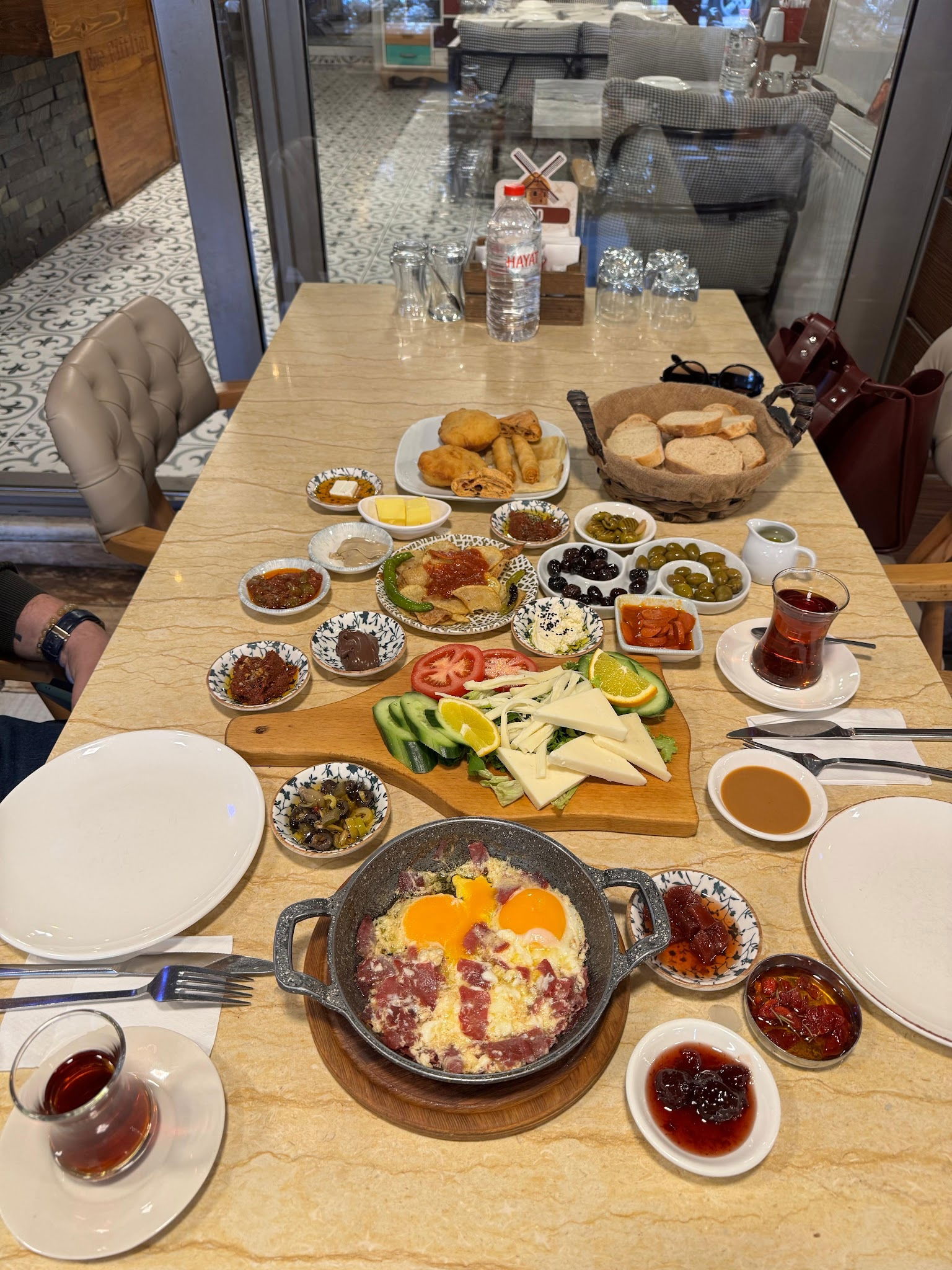 Ege Çiftliği Restoran & Şarküteri