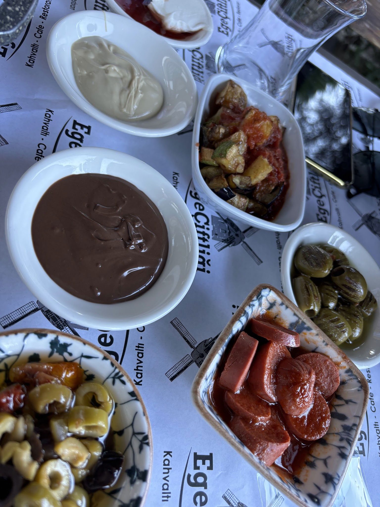 Ege Çiftliği Restoran & Şarküteri