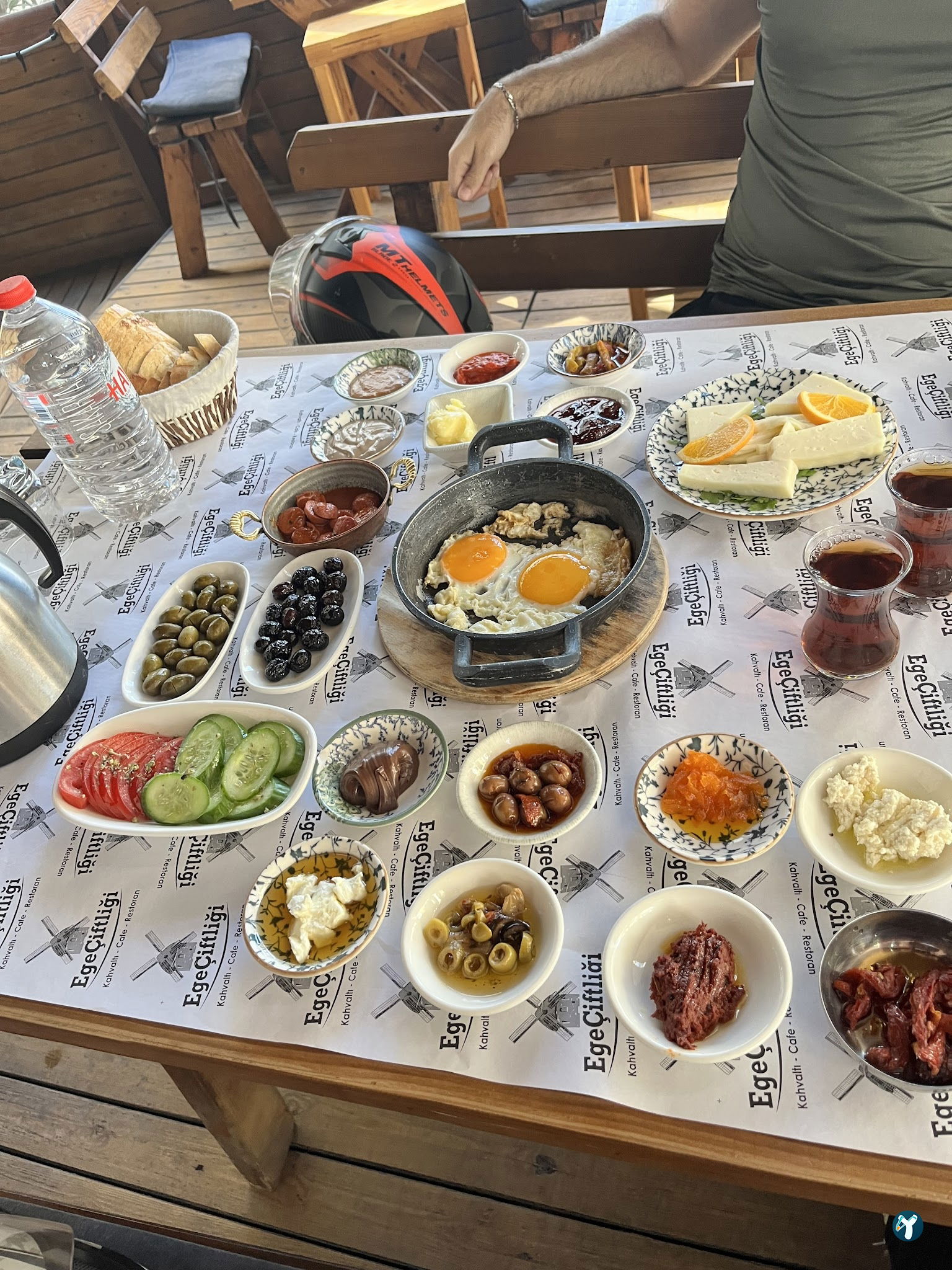 Ege Çiftliği Restoran & Şarküteri