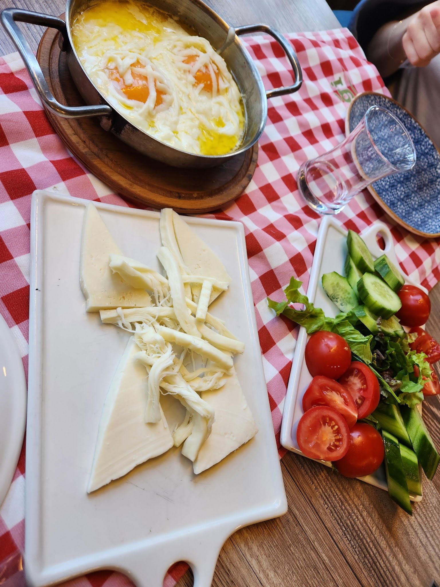 Ege Çiftliği Restoran & Şarküteri