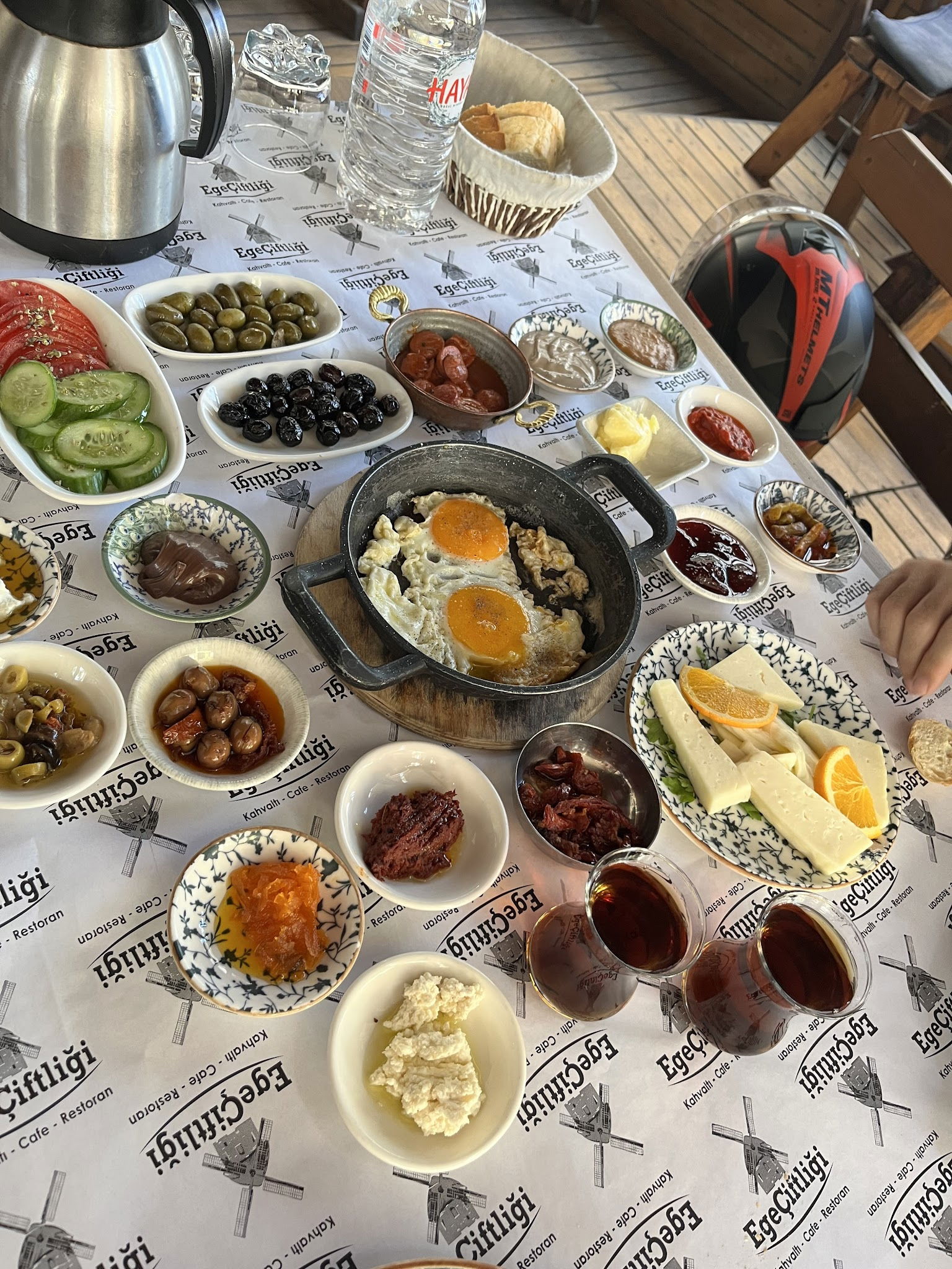 Ege Çiftliği Restoran & Şarküteri