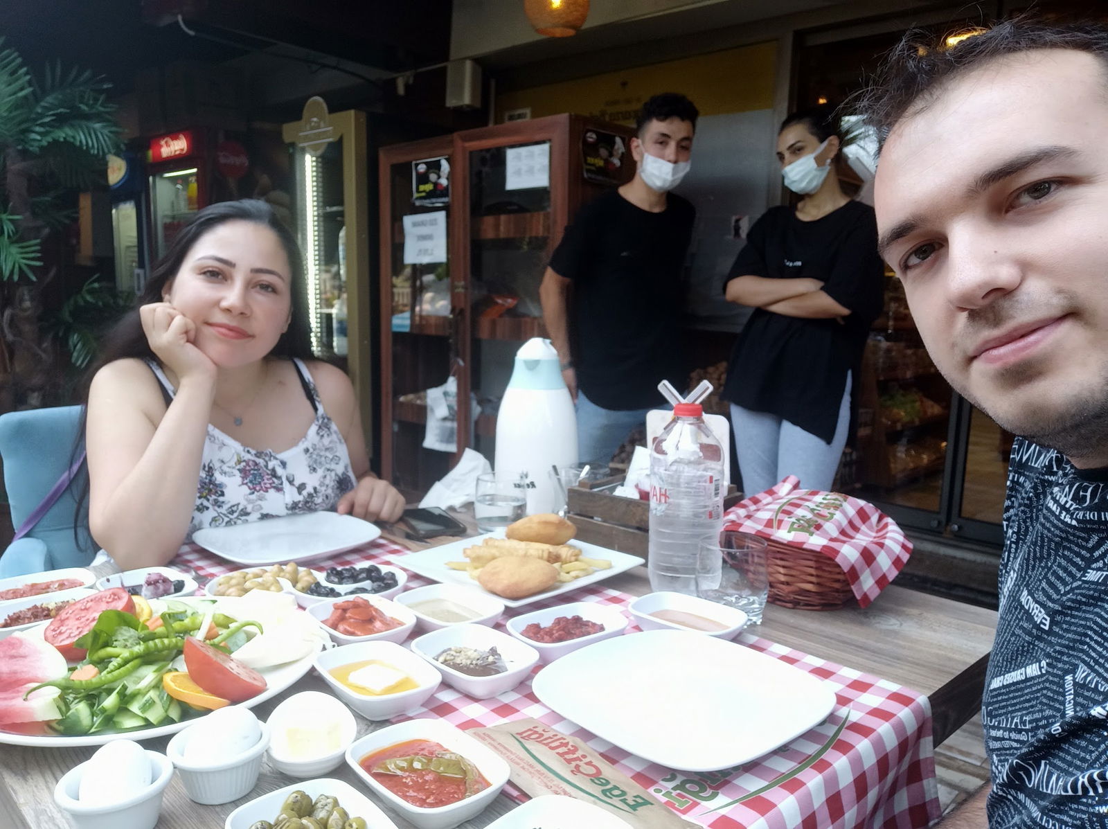 Ege Çiftliği Restoran & Şarküteri