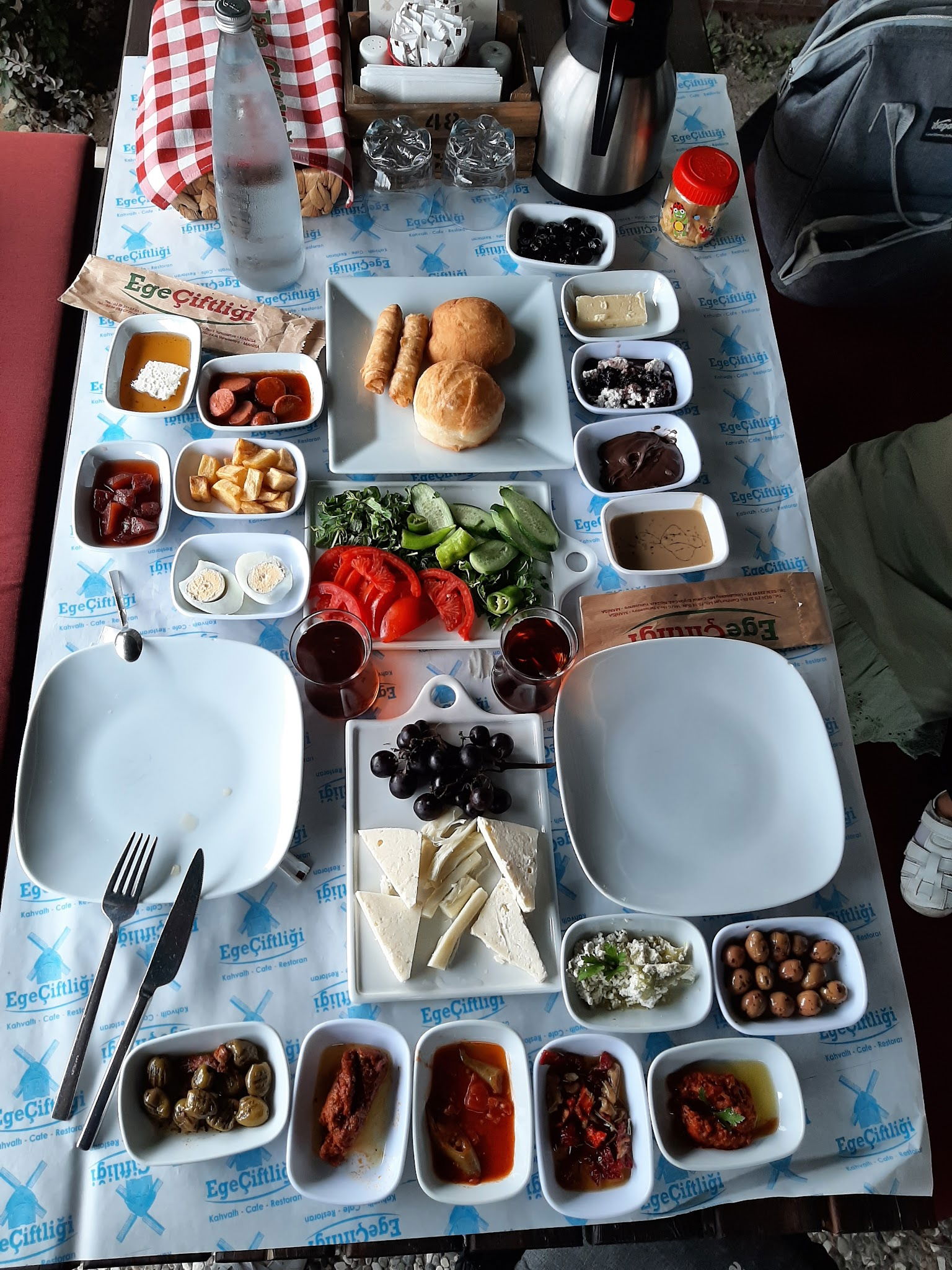 Ege Çiftliği Restoran & Şarküteri