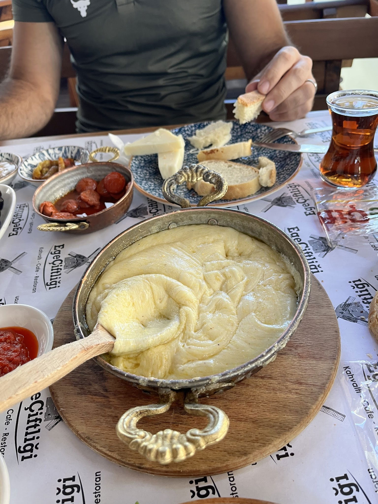 Ege Çiftliği Restoran & Şarküteri