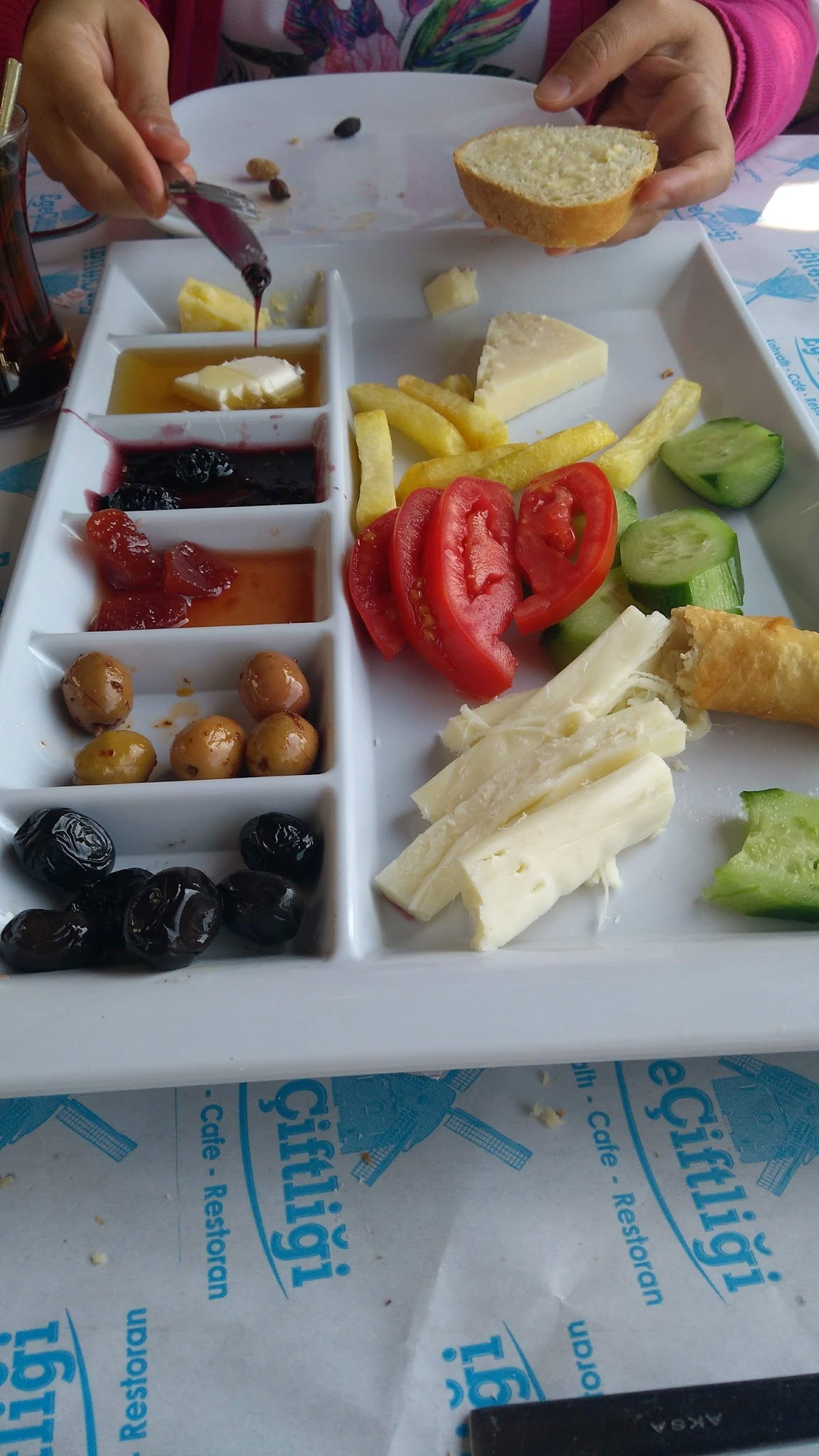 Ege Çiftliği Restoran & Şarküteri