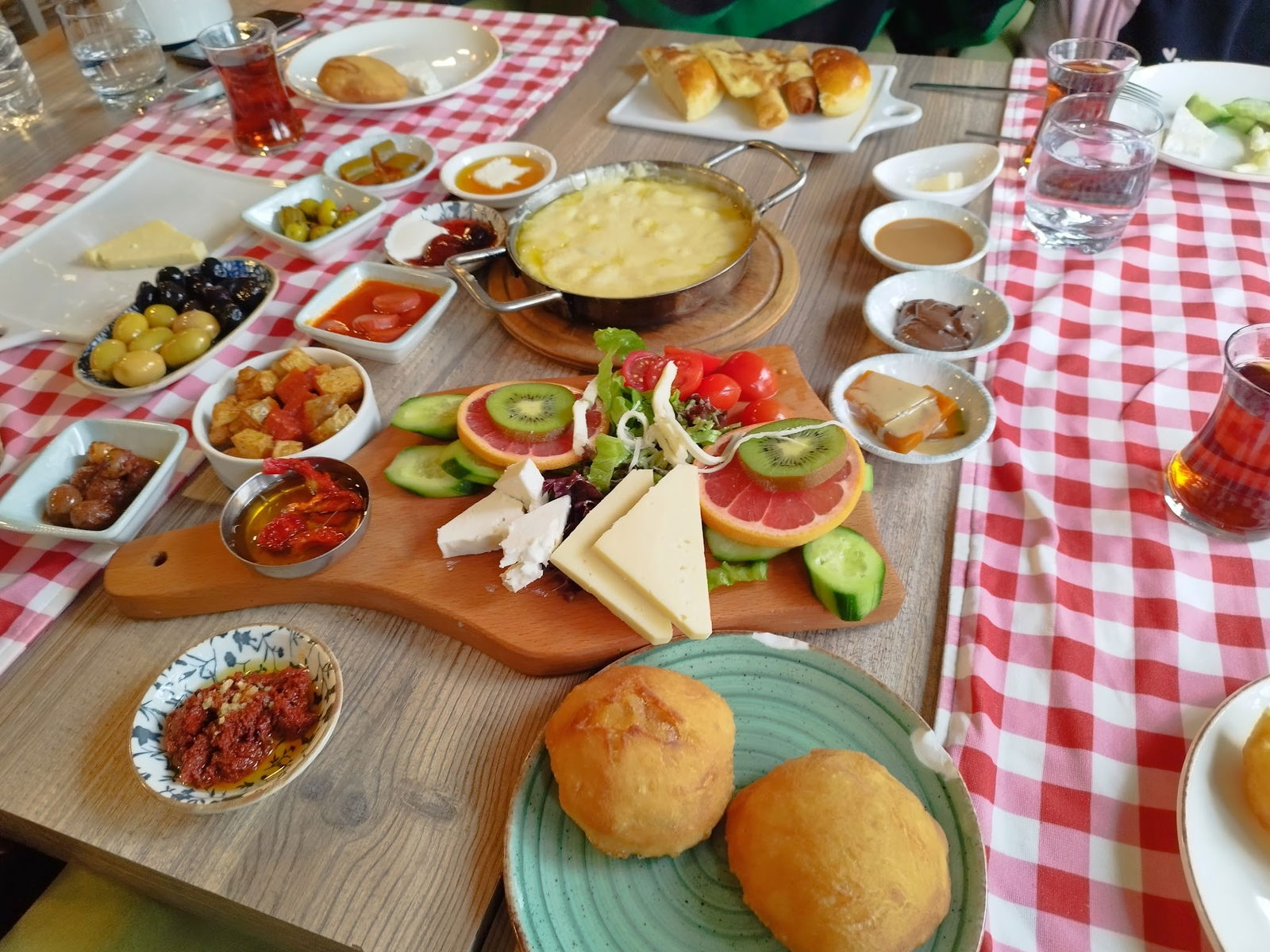 Ege Çiftliği Restoran & Şarküteri
