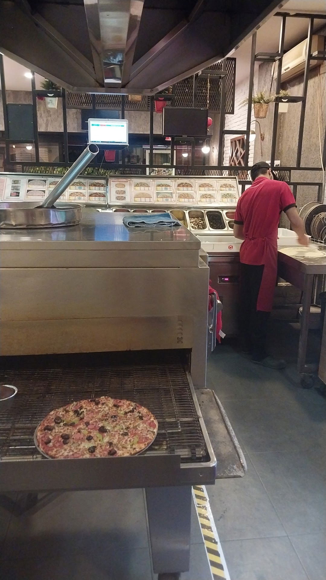 Pizzabulls Göztepe - Kadiköy