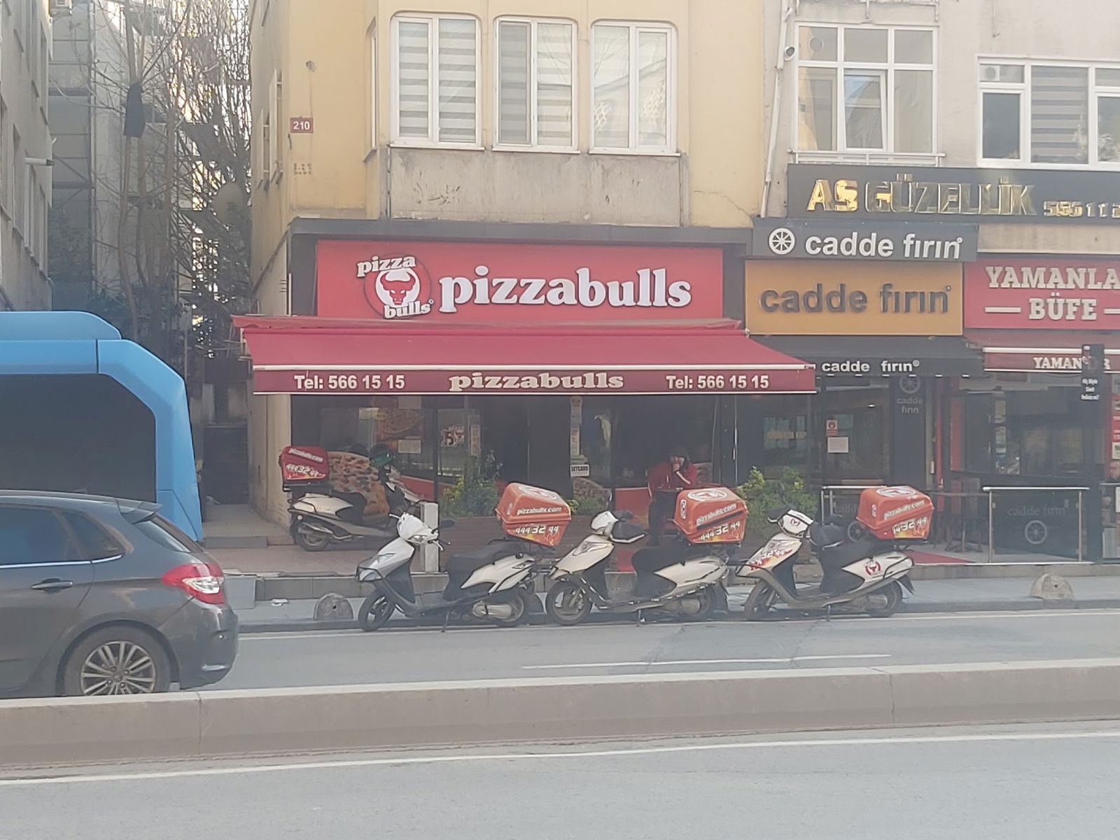 Pizzabulls Göztepe - Kadiköy