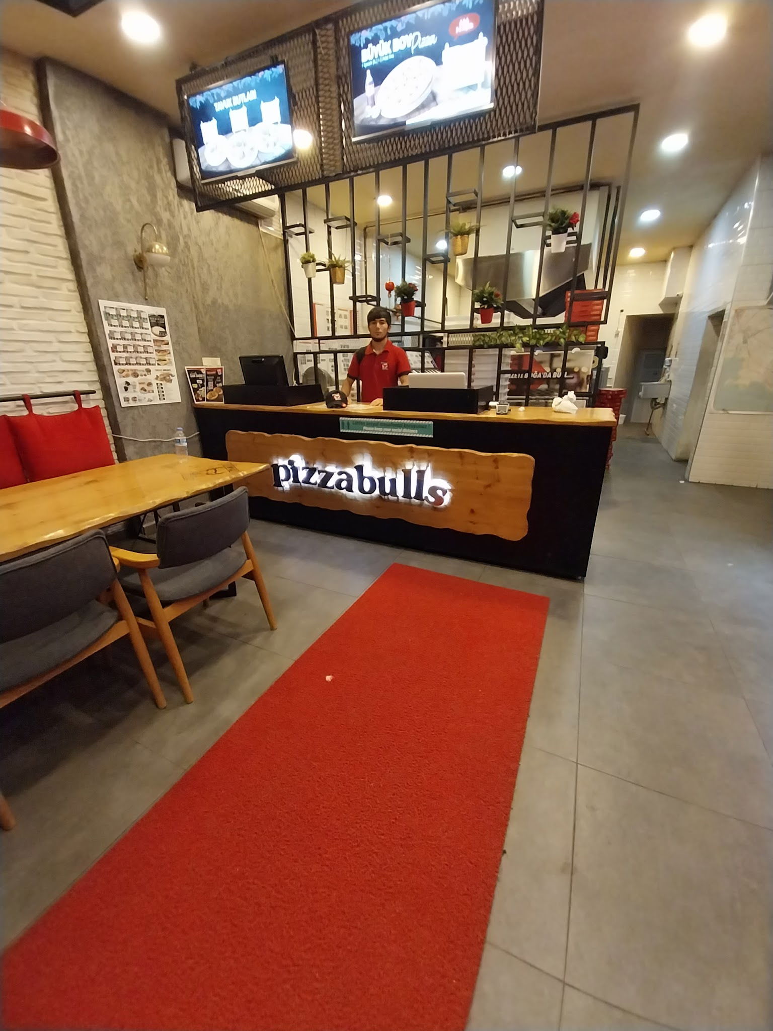 Pizzabulls Göztepe - Kadiköy