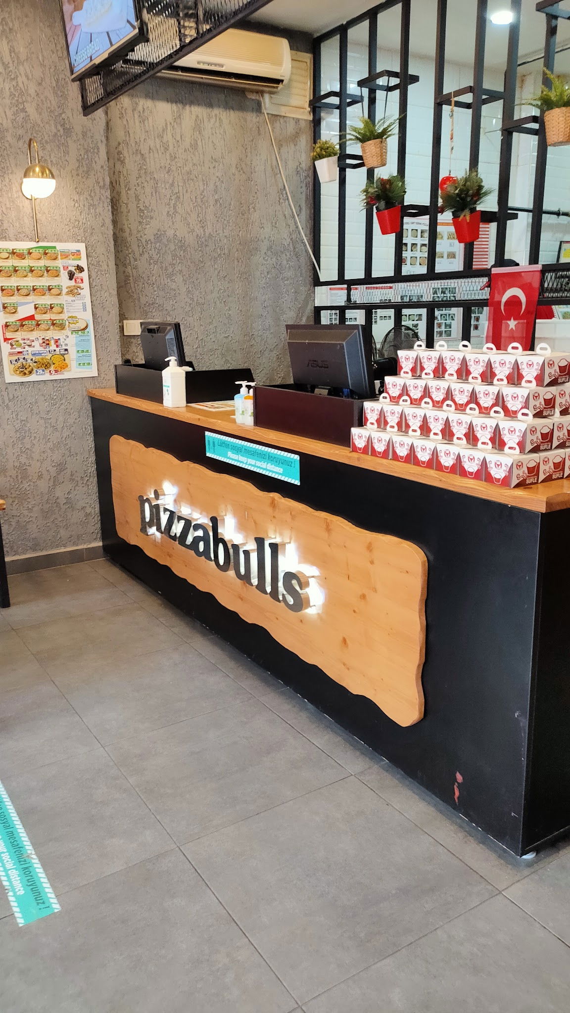 Pizzabulls Göztepe - Kadiköy