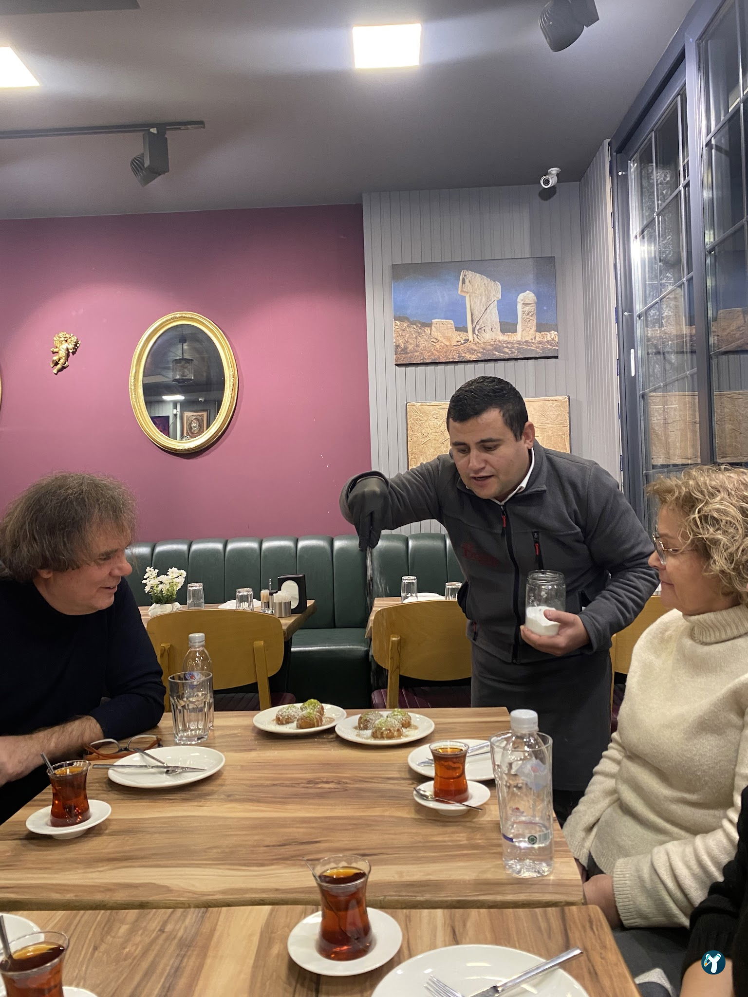 Bordo Kebap Evi