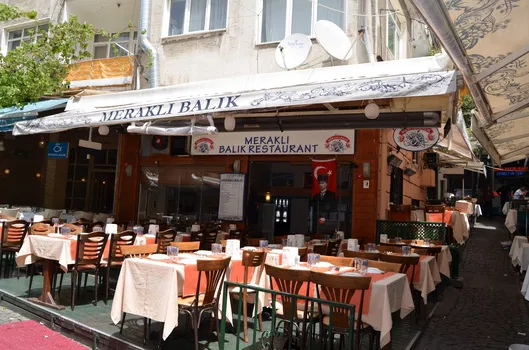 Merakli Restaurant resimleri