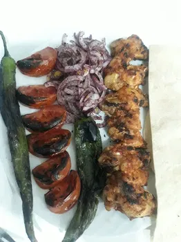 Şanlı Kebap lahmacun ve pide salonu resimleri