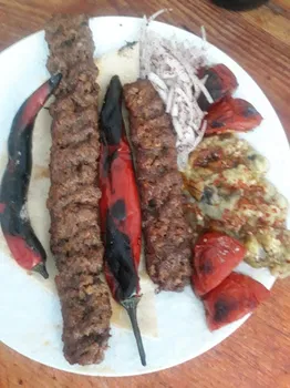 Şanlı Kebap lahmacun ve pide salonu resimleri