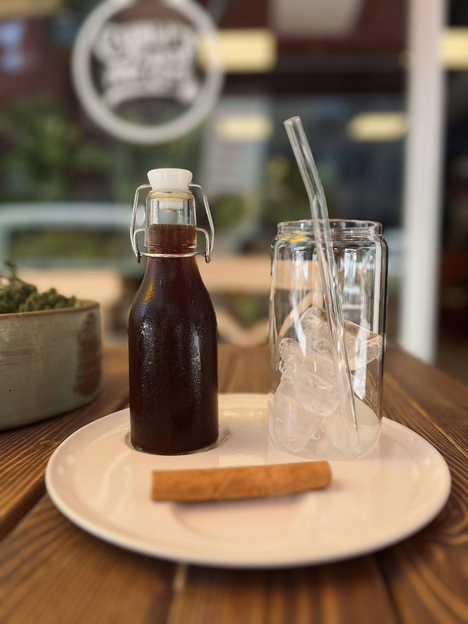 Curly’S Flower And Cafe