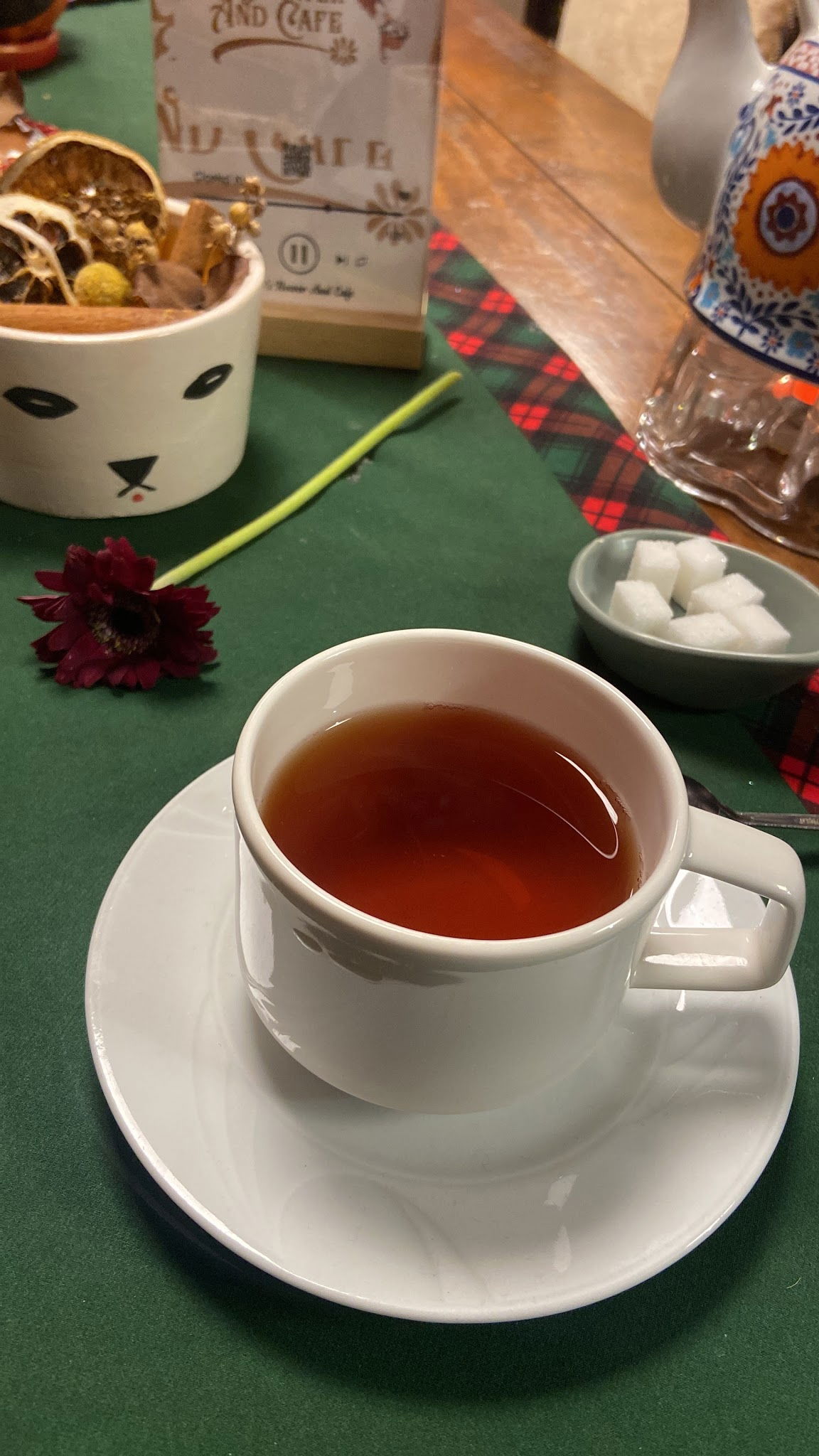 Curly’S Flower And Cafe