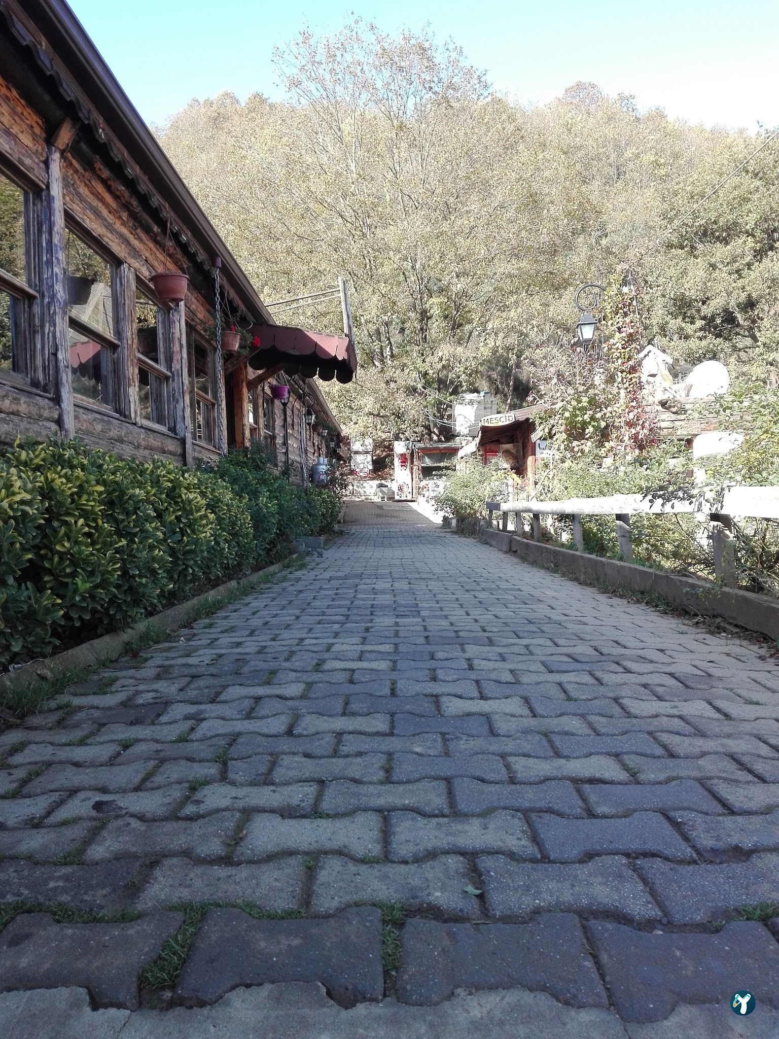 Saklı Bahçe