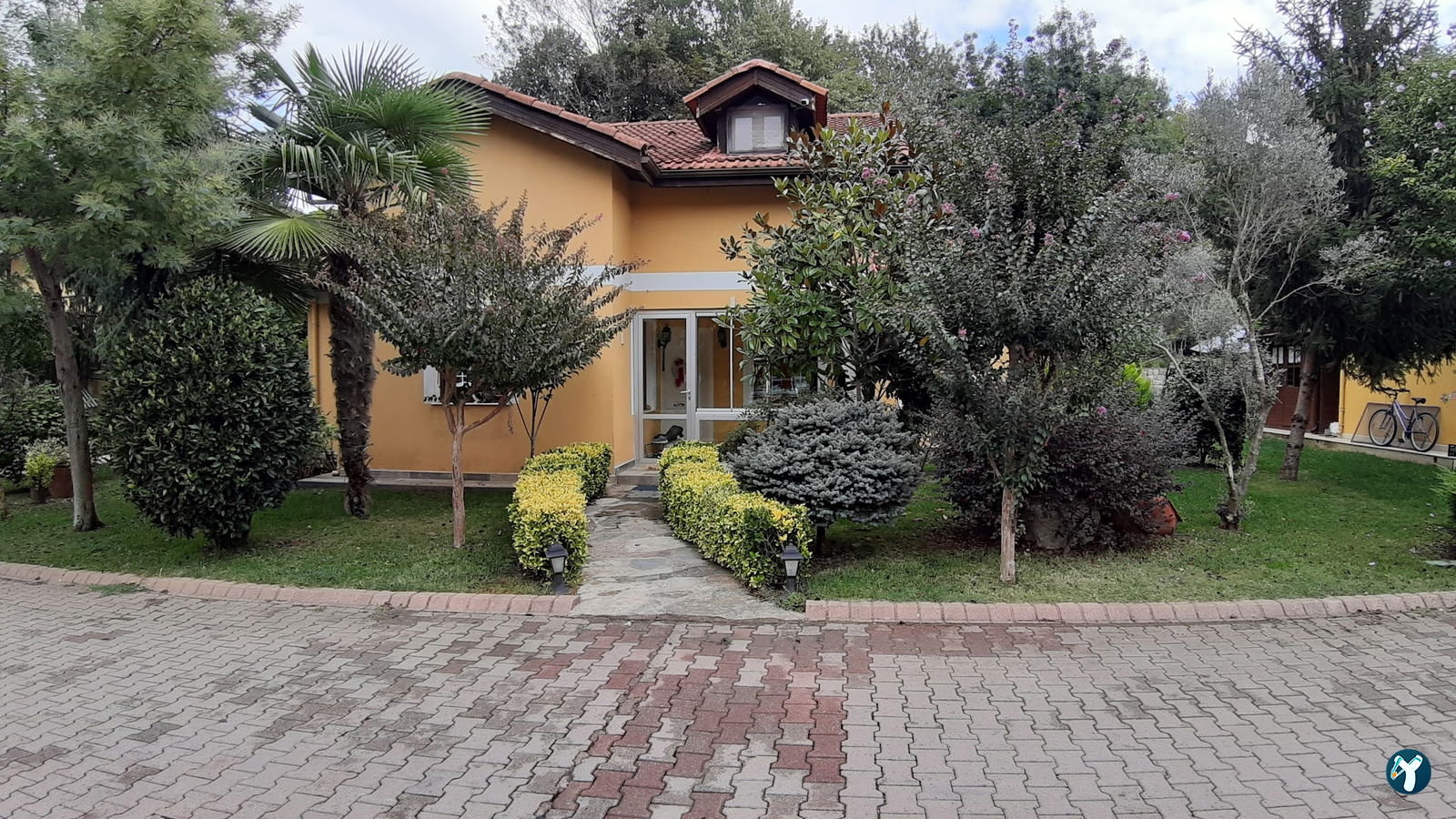 Saklı Bahçe
